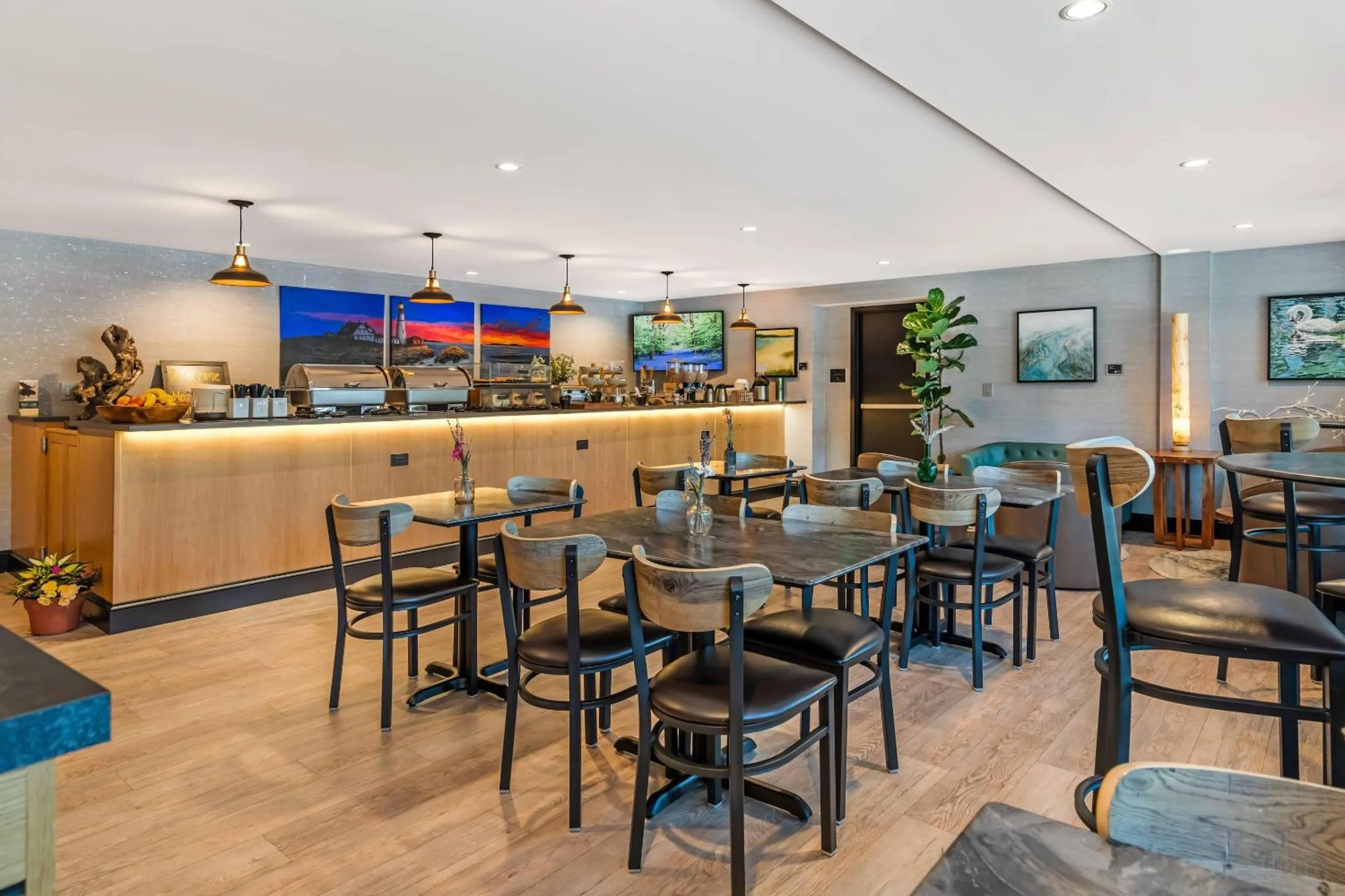 Breakfast in Maine Evergreen Hotel, an Ascend Collection Hotel