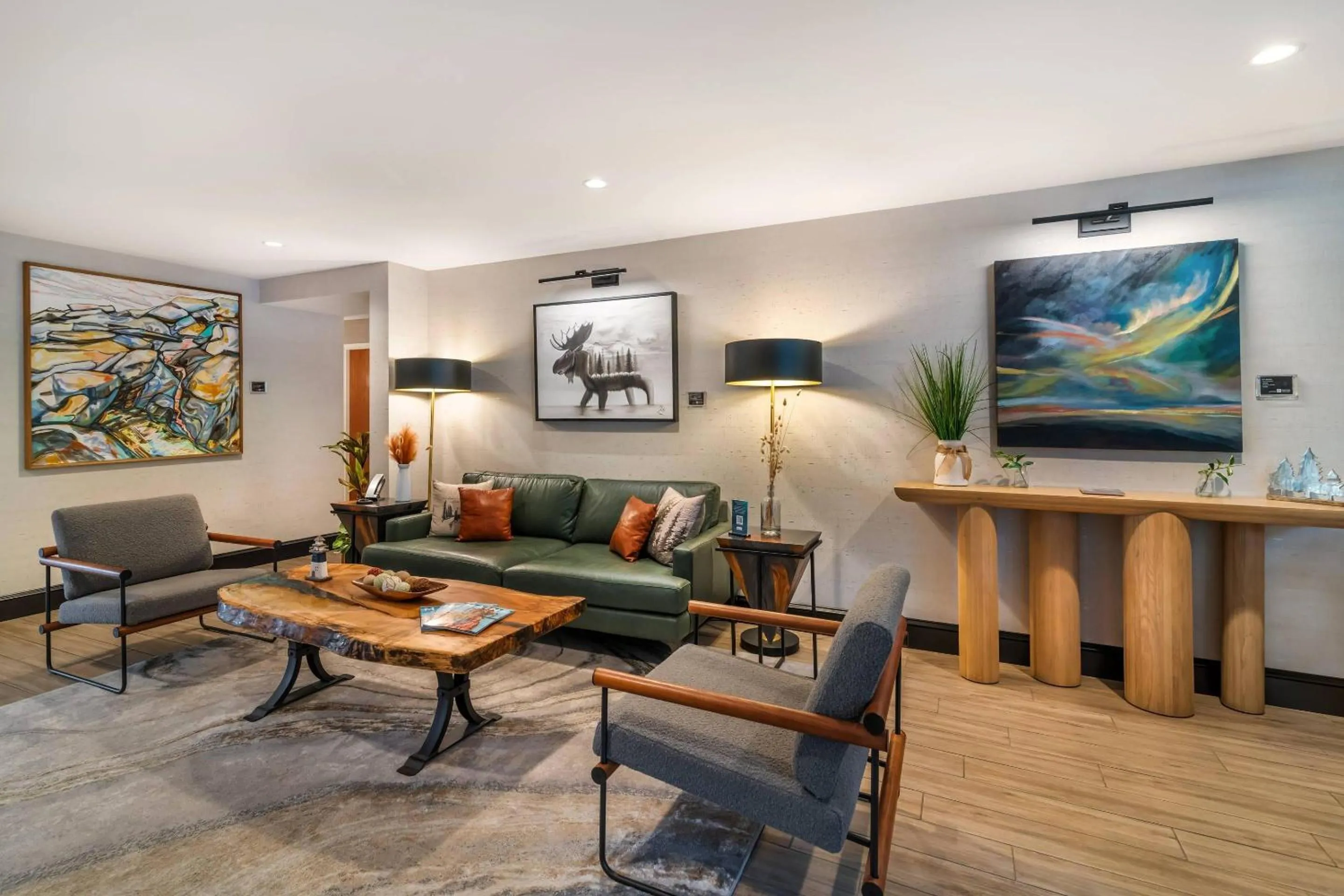 Lobby or reception in Maine Evergreen Hotel, an Ascend Collection Hotel