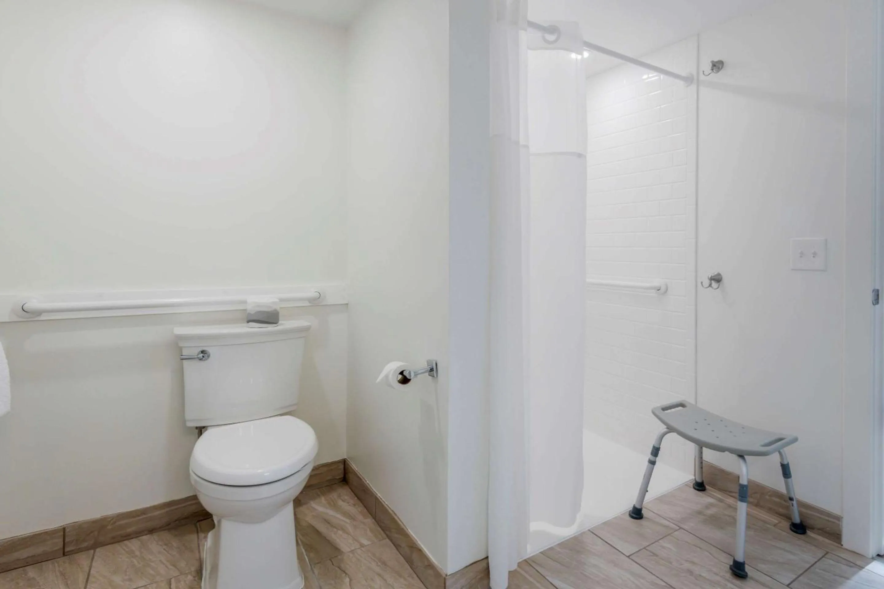 Bathroom in Seasider Motel