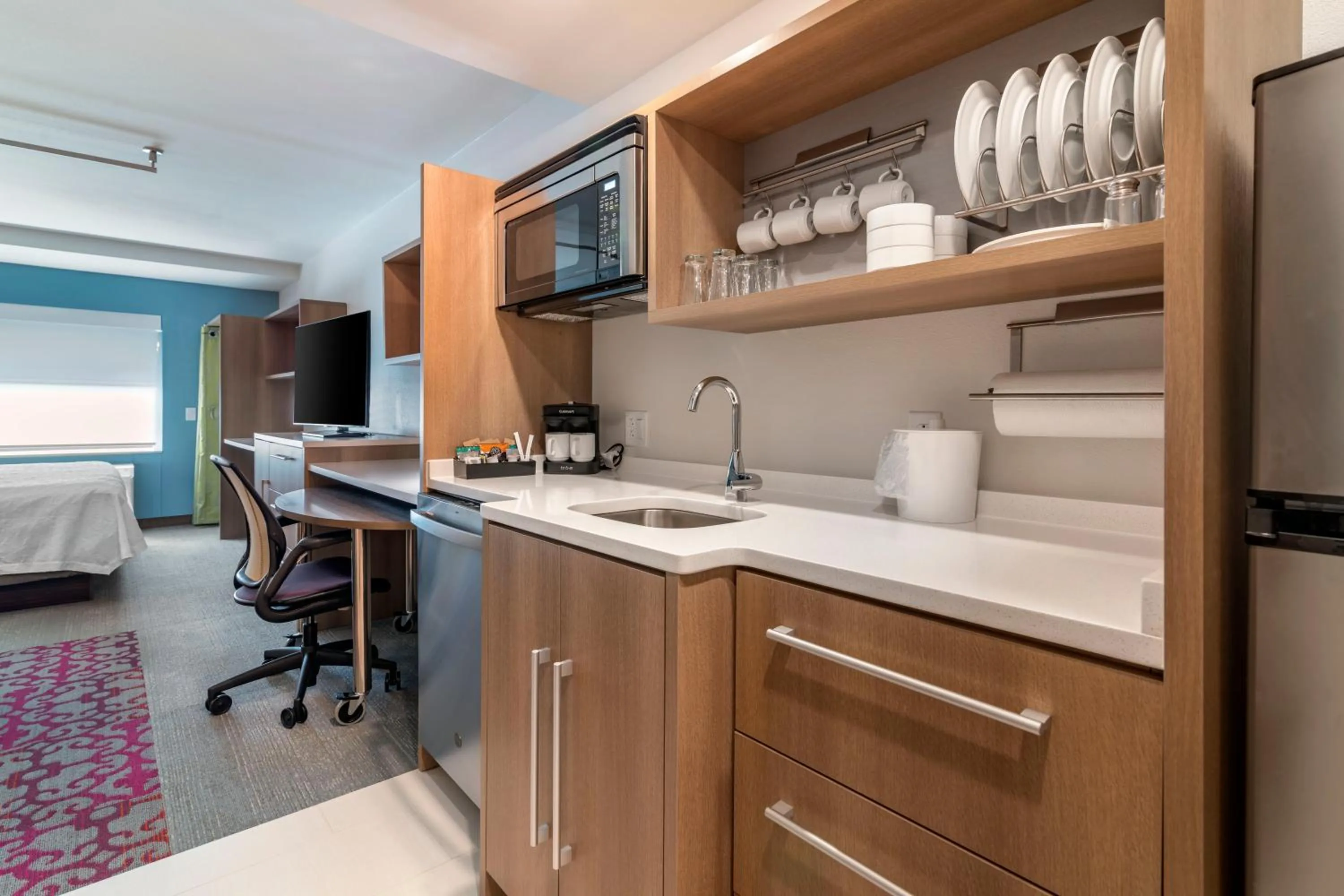 Kitchen or kitchenette in Home2 Suites by Hilton Bangor