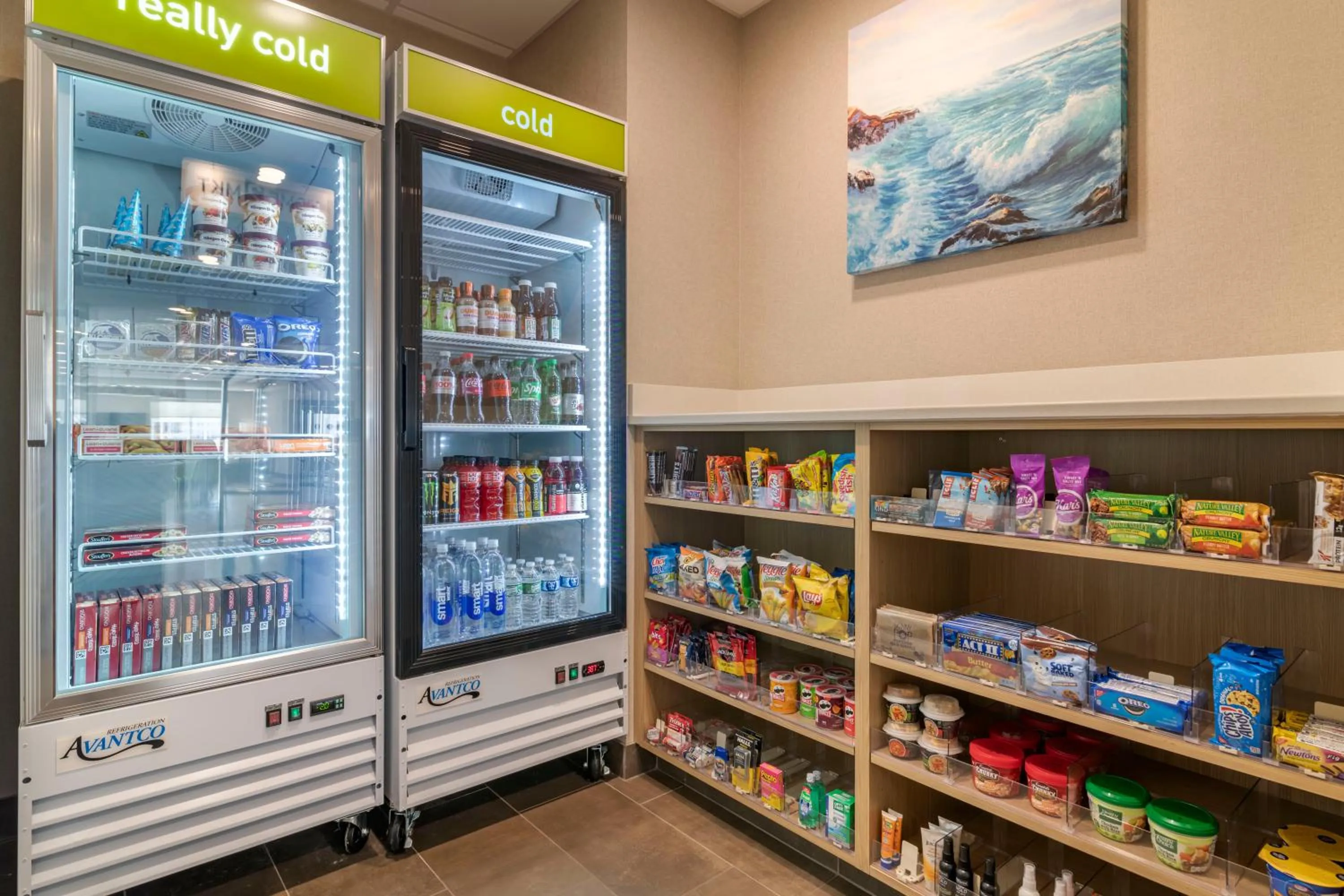 On-site shops in Home2 Suites by Hilton Bangor