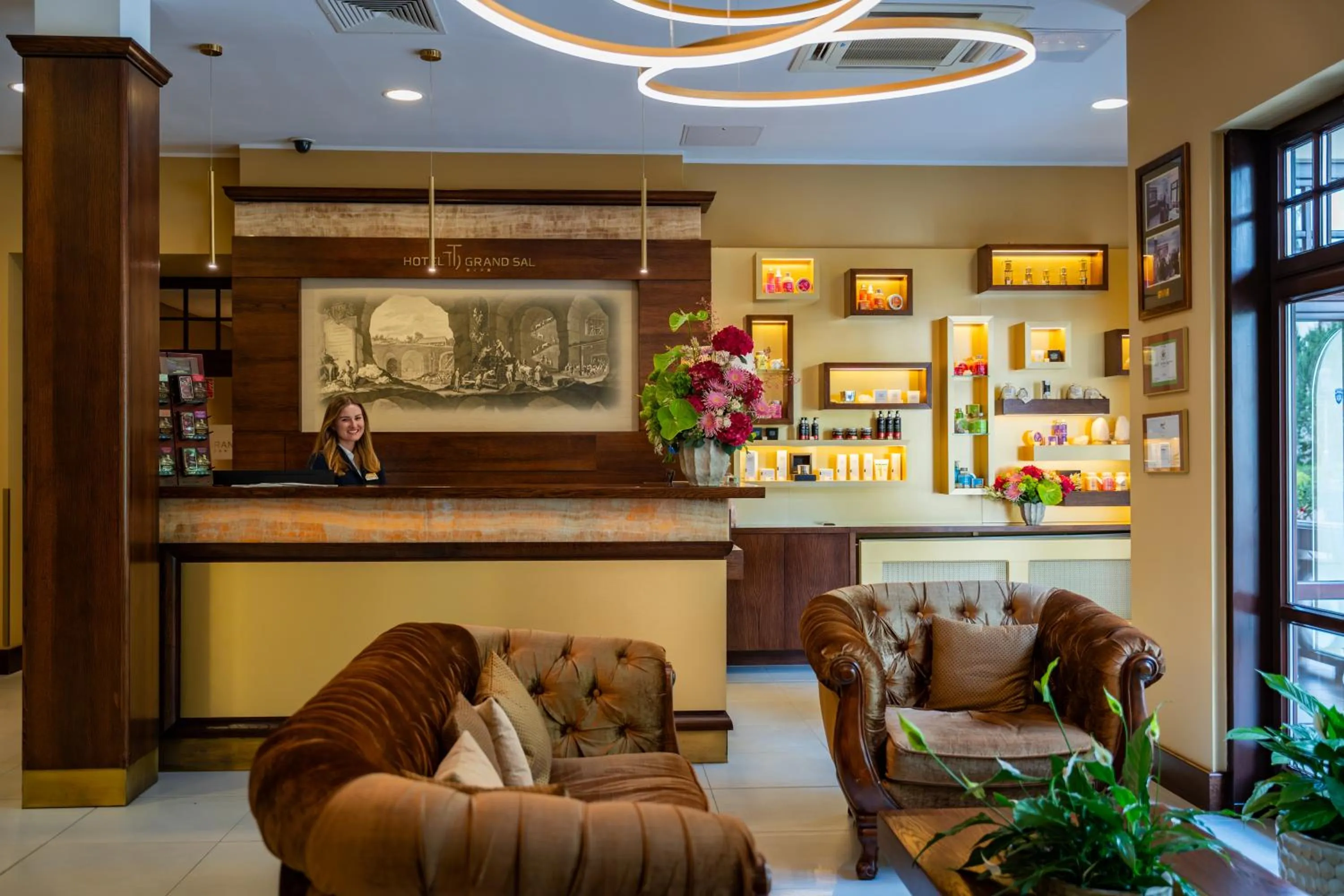 Property building in Grand Sal