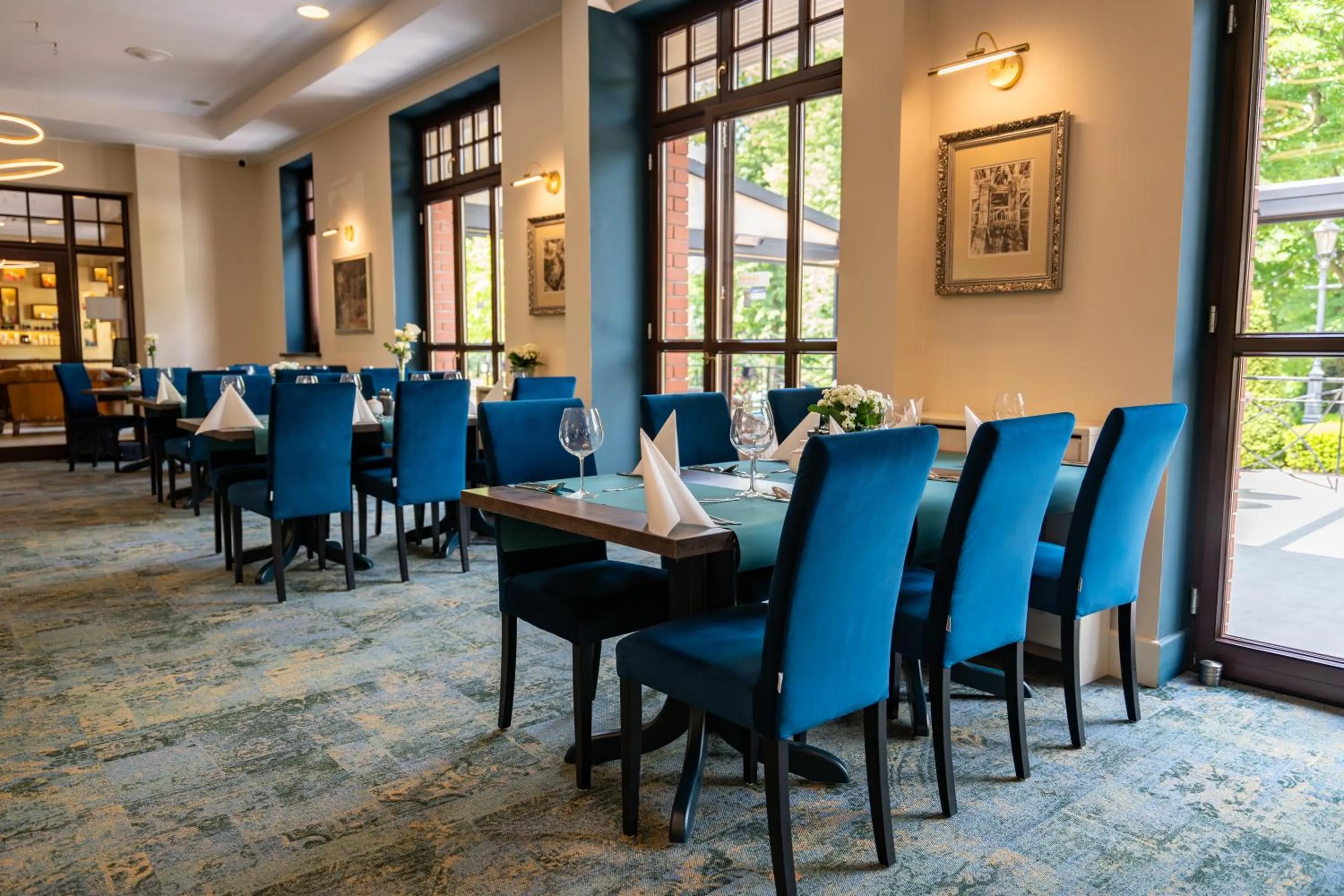 Restaurant/places to eat in Grand Sal