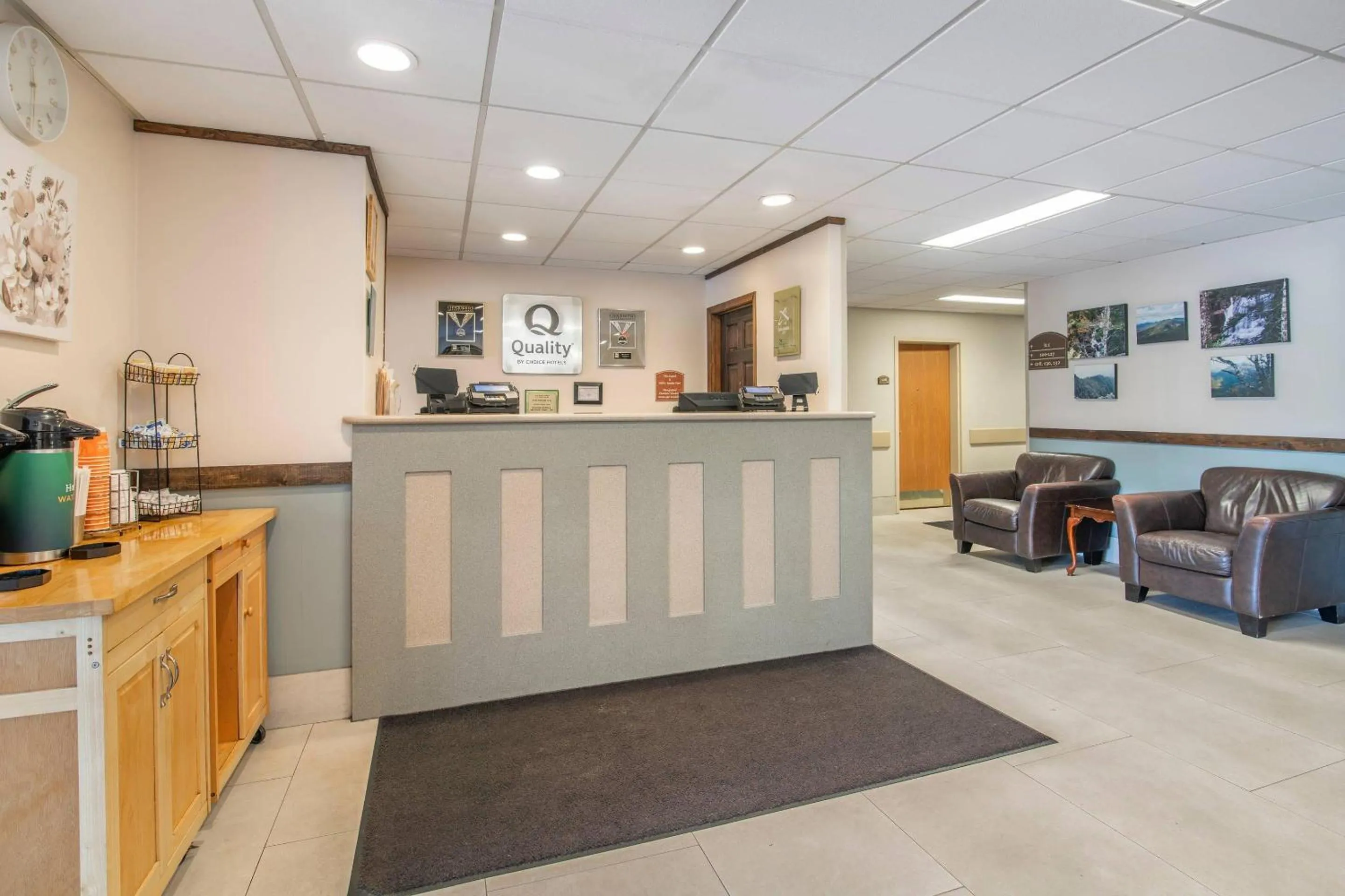 Lobby or reception in Quality Inn at Bangor Mall