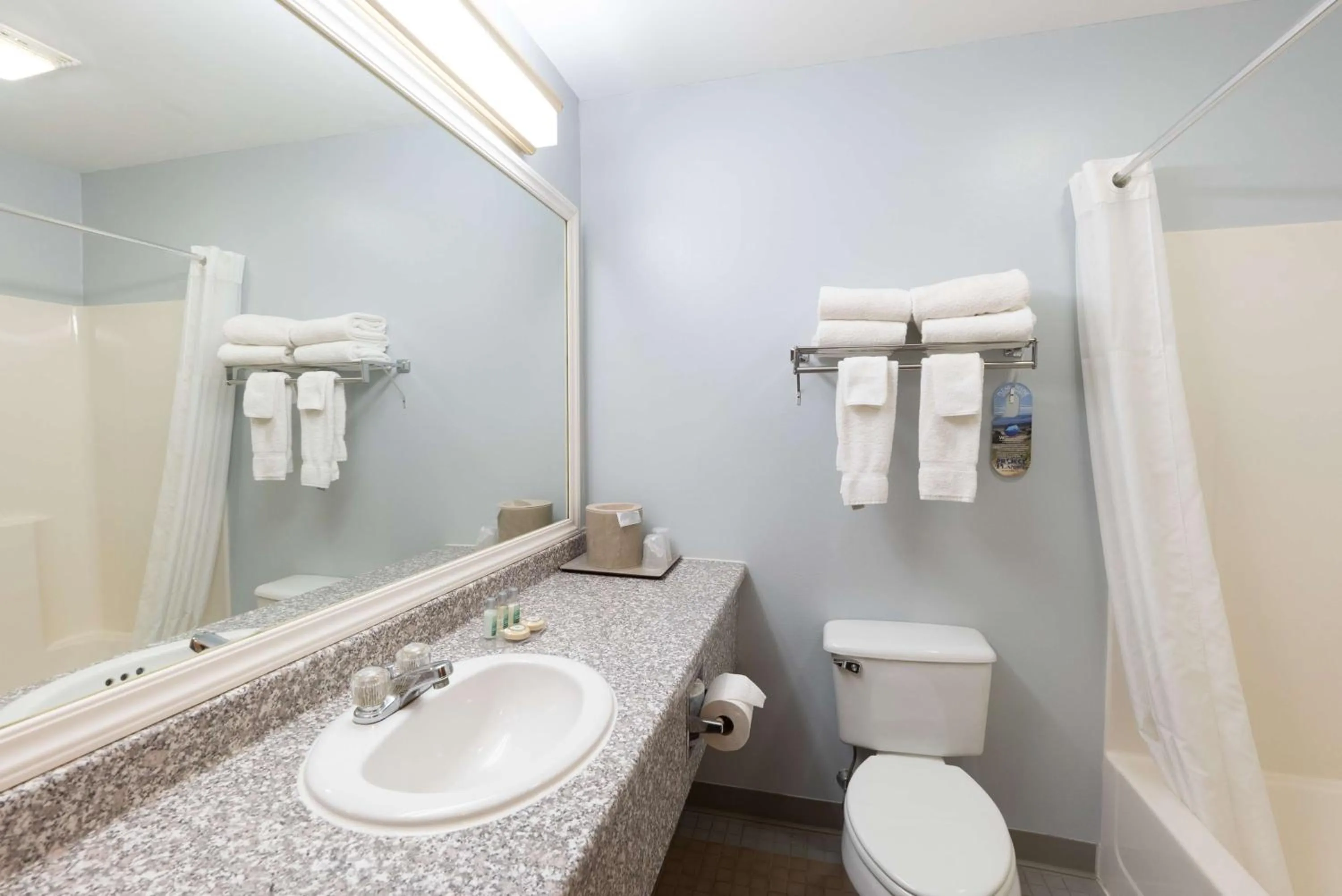 Bathroom in Fireside Inn, Ocean's Edge