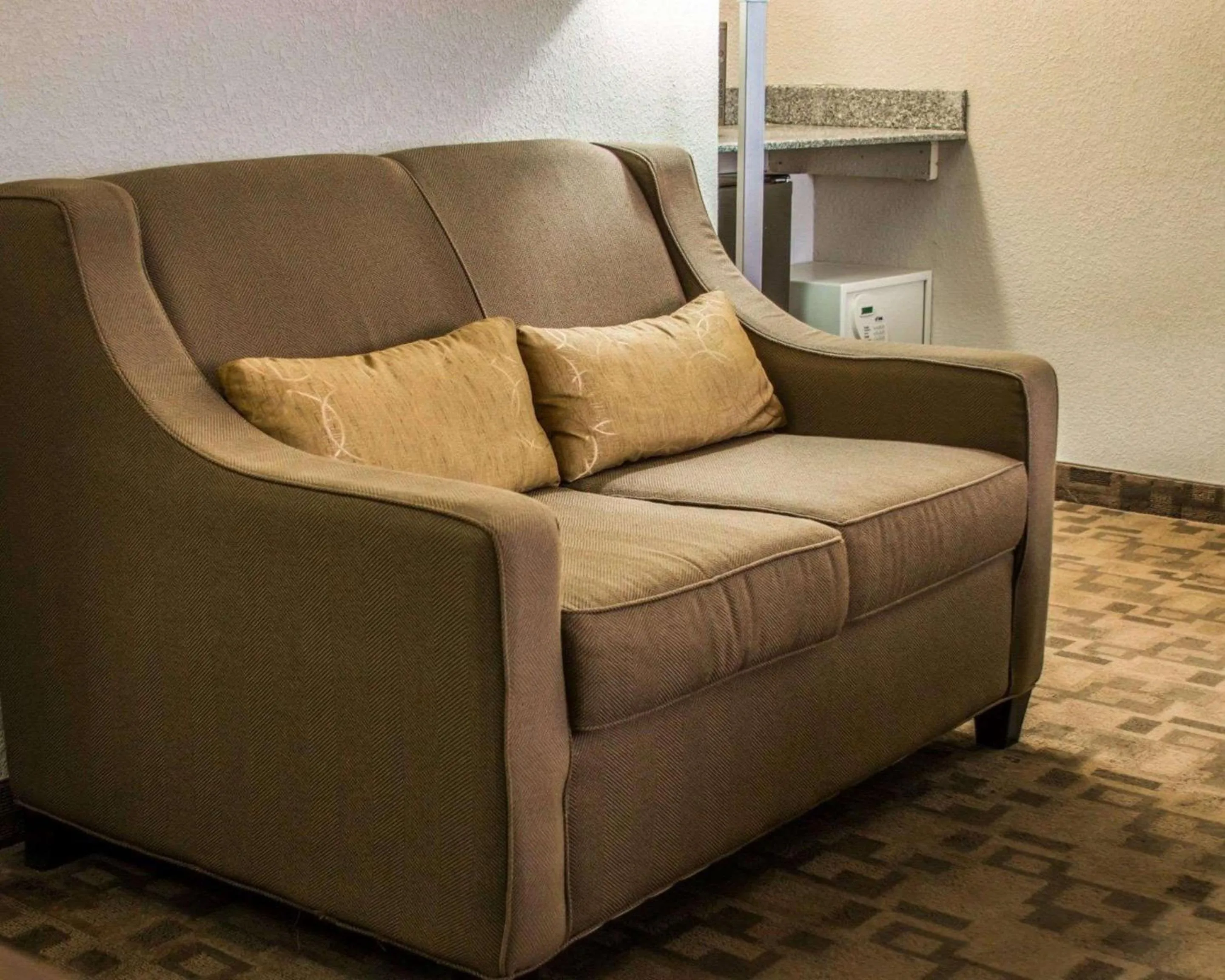 Photo of the whole room in Comfort Inn