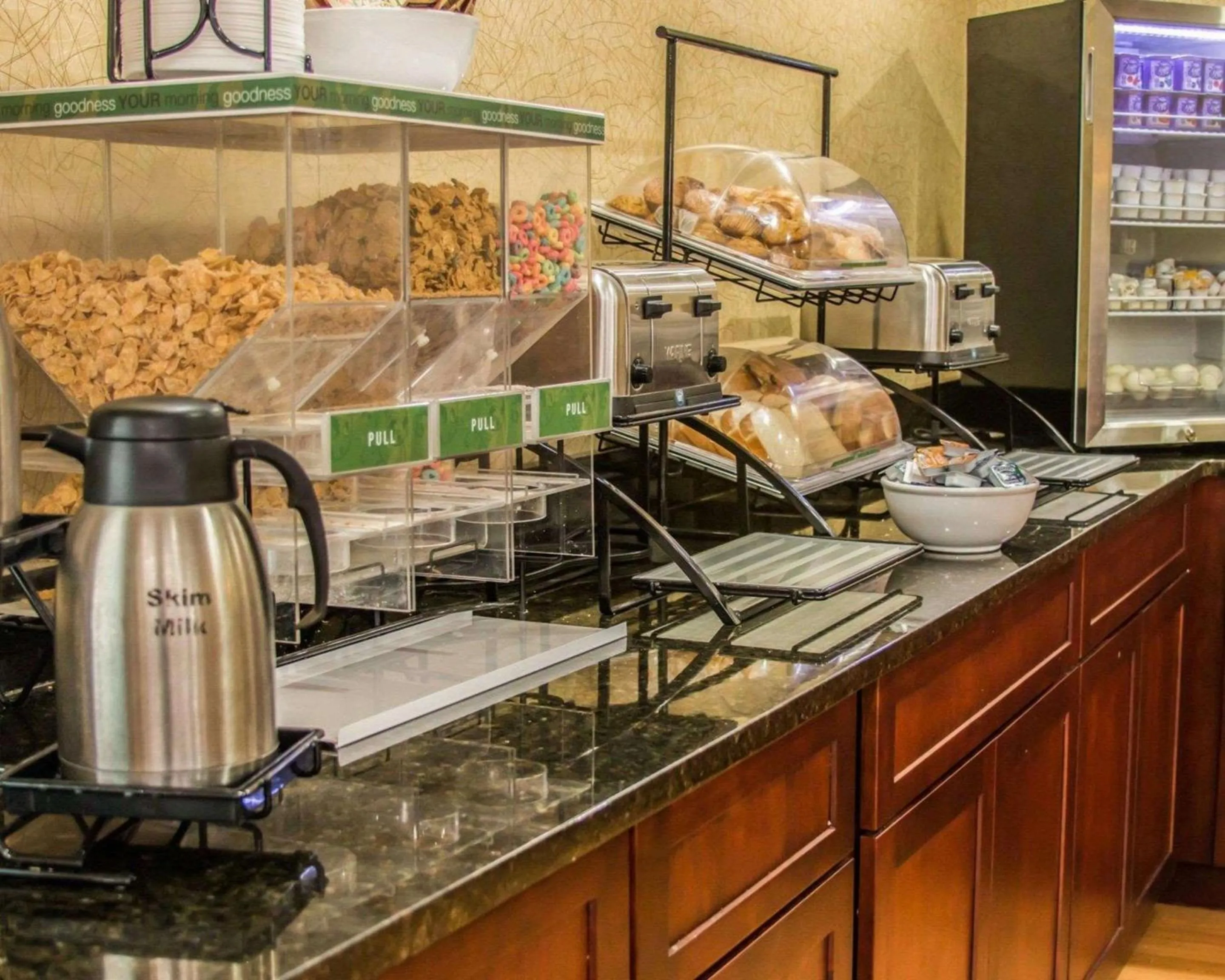 Restaurant/places to eat in Comfort Inn