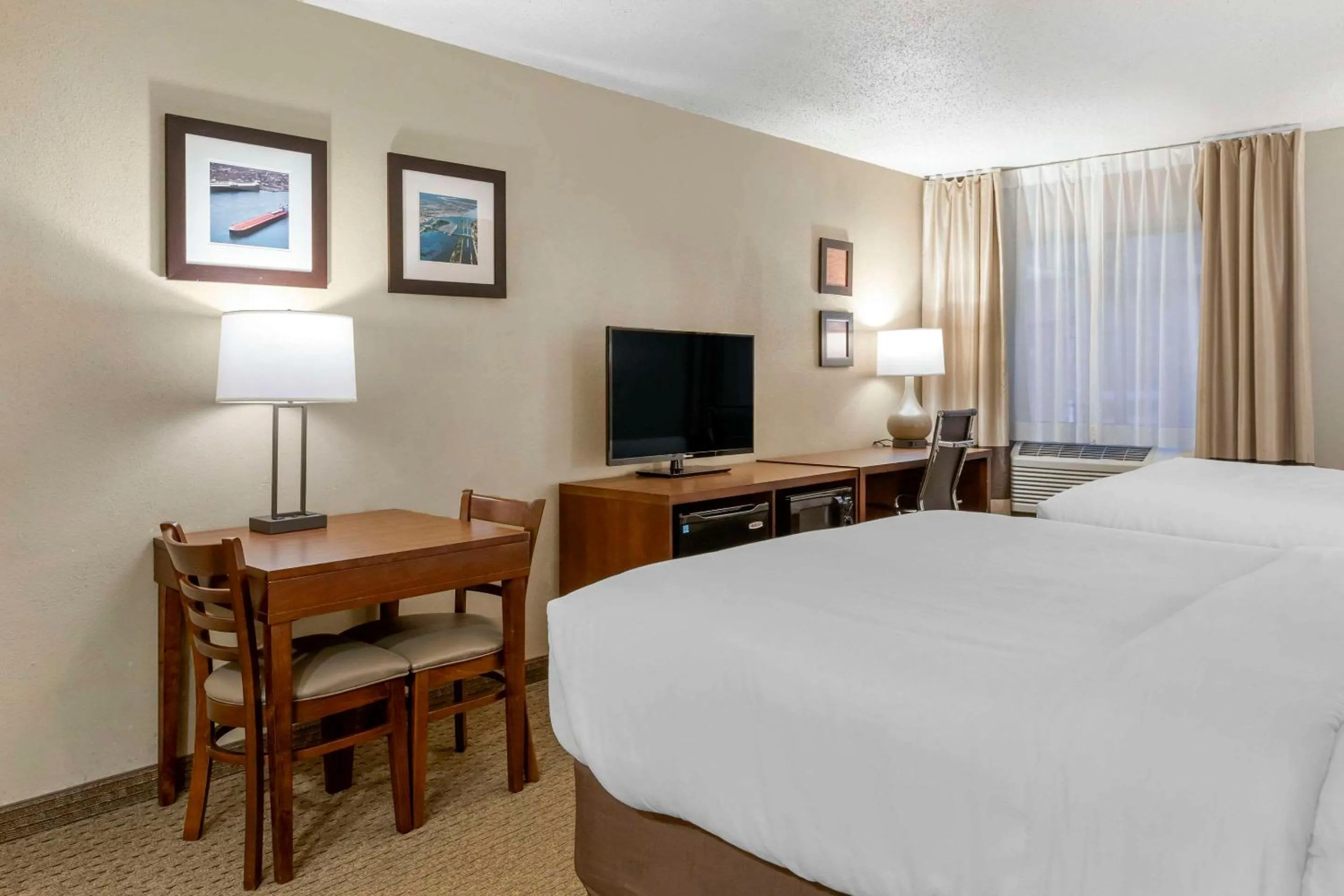 Bedroom in Comfort Inn Sault Ste Marie MI