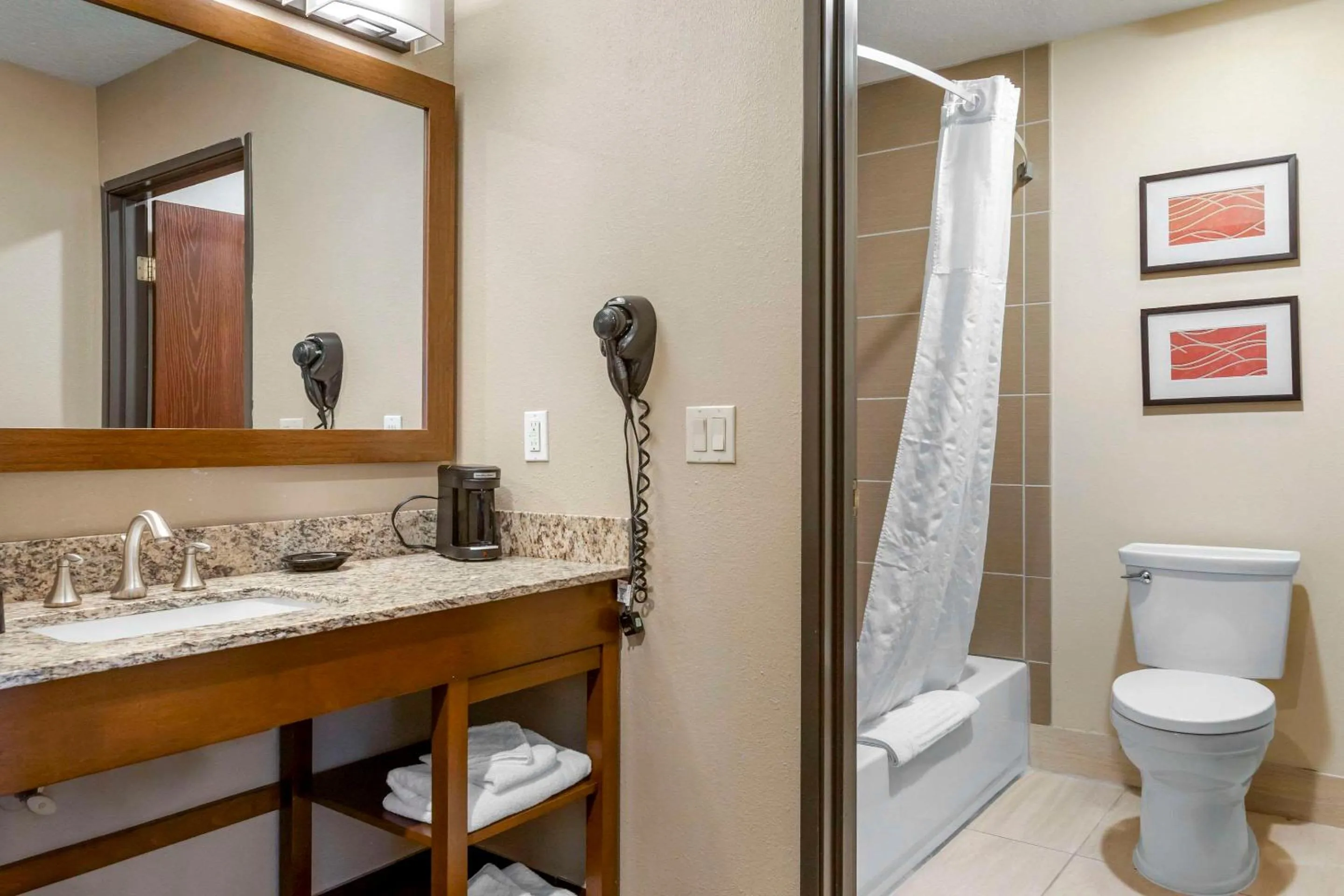 Bedroom in Comfort Inn Sault Ste Marie MI