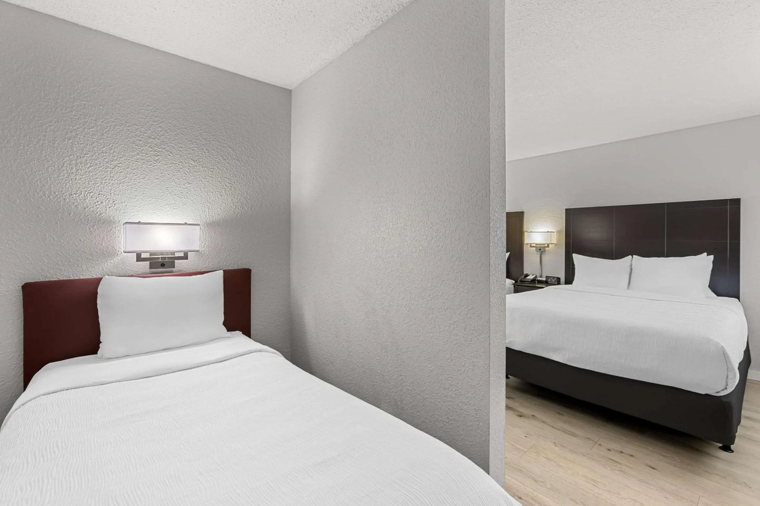 Bedroom, Bed in Quality Inn Lakefront