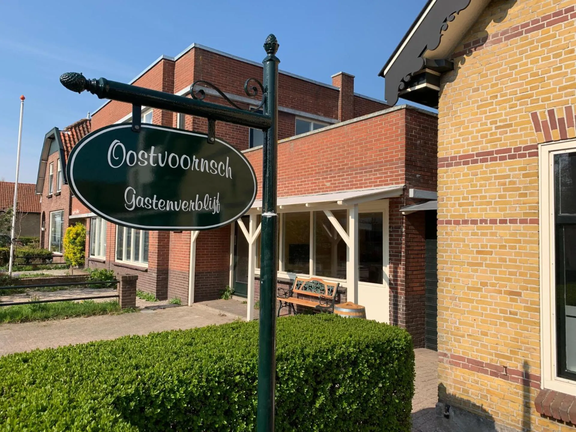 Property logo or sign in Oostvoornsch Gastenverblijf