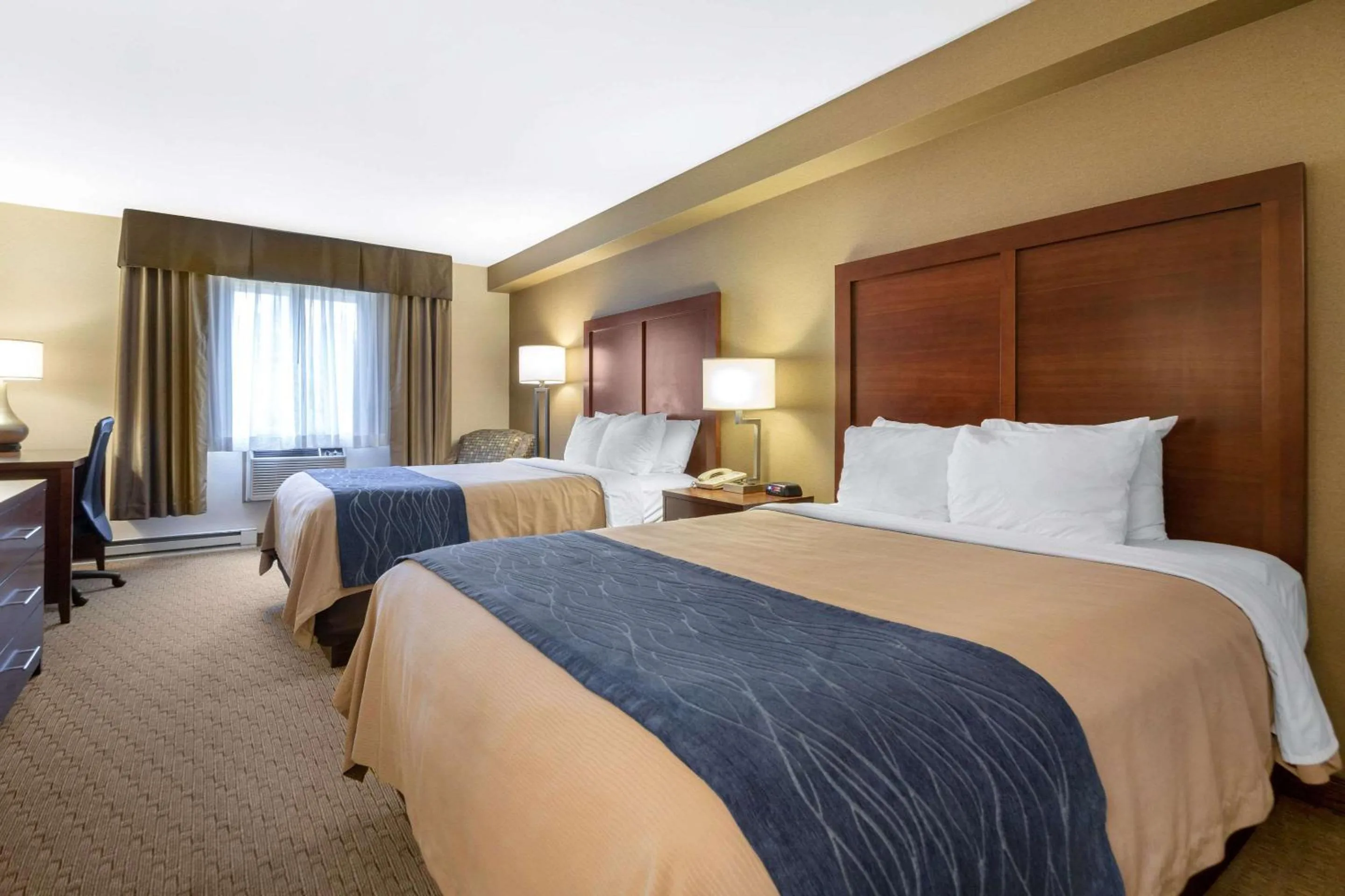 Queen Room with Two Queen Beds - Non-Smoking in Comfort Inn Iron Mountain North