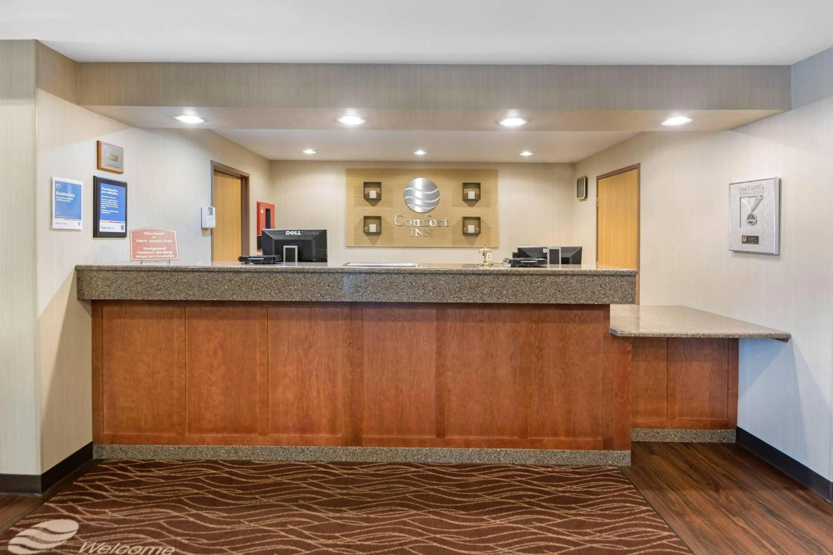Lobby or reception in Comfort Inn Iron Mountain North