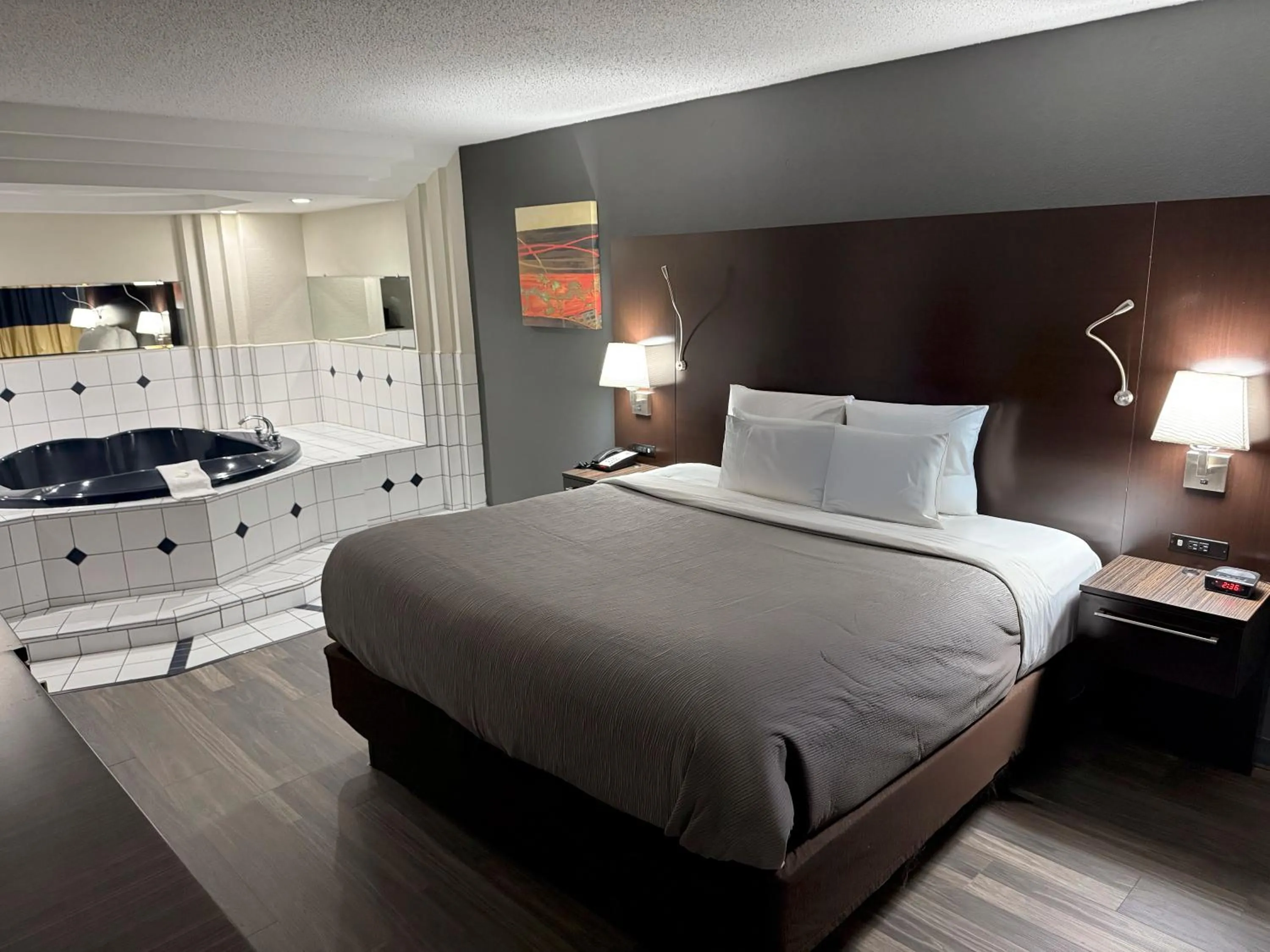 Bedroom, Bed in Quality Inn & Suites Banquet Center