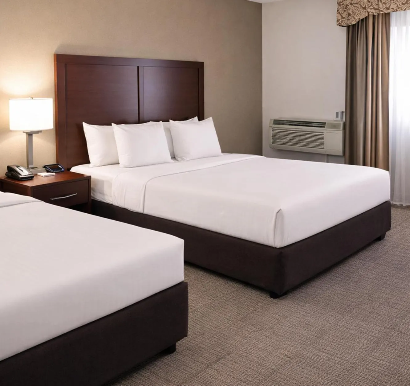 Bedroom, Bed in Comfort Inn Farmington Hills - Novi-Royal oaks-Southfield-Detroit Northwest
