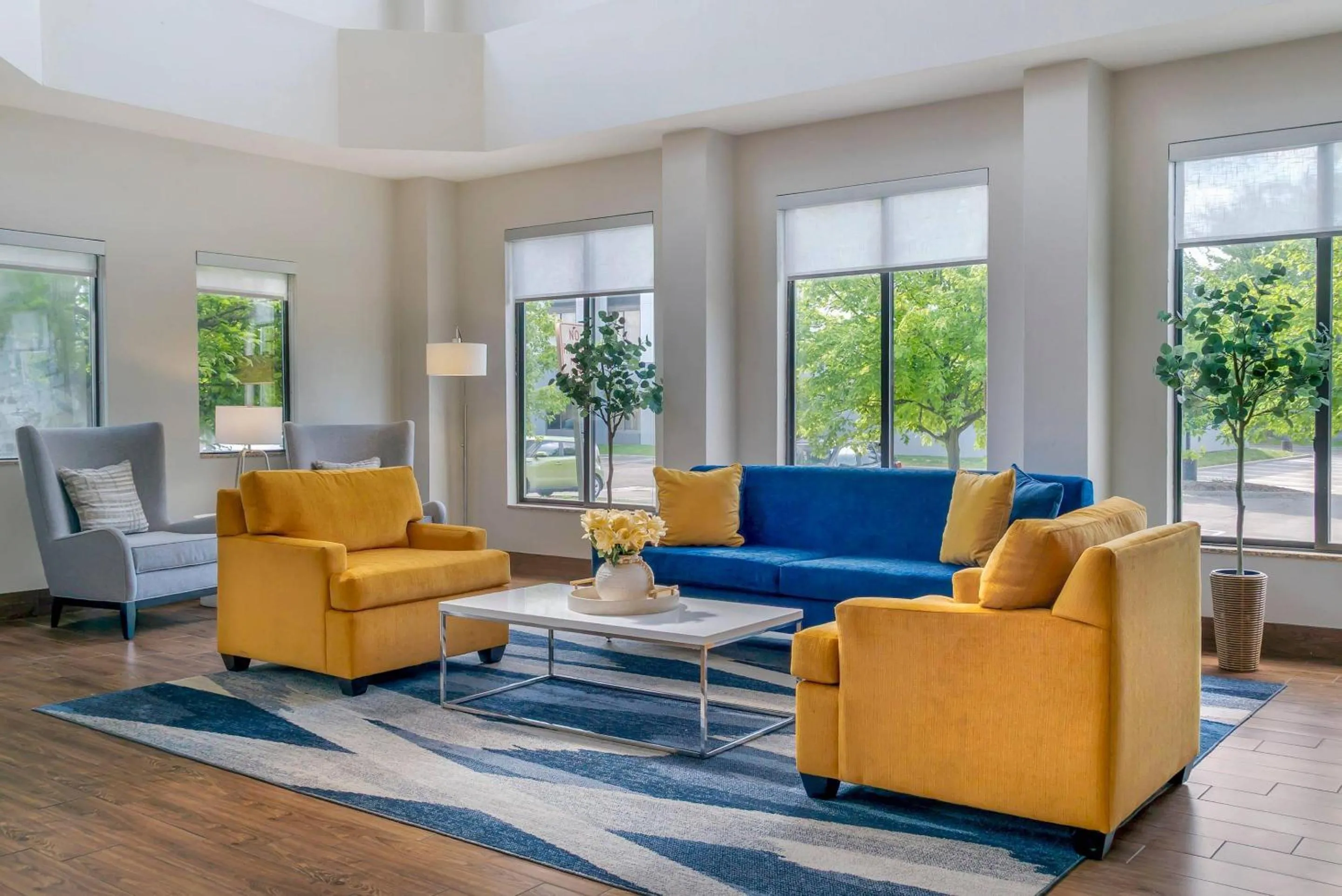 Lobby or reception in Comfort Suites Auburn Hills-Detroit