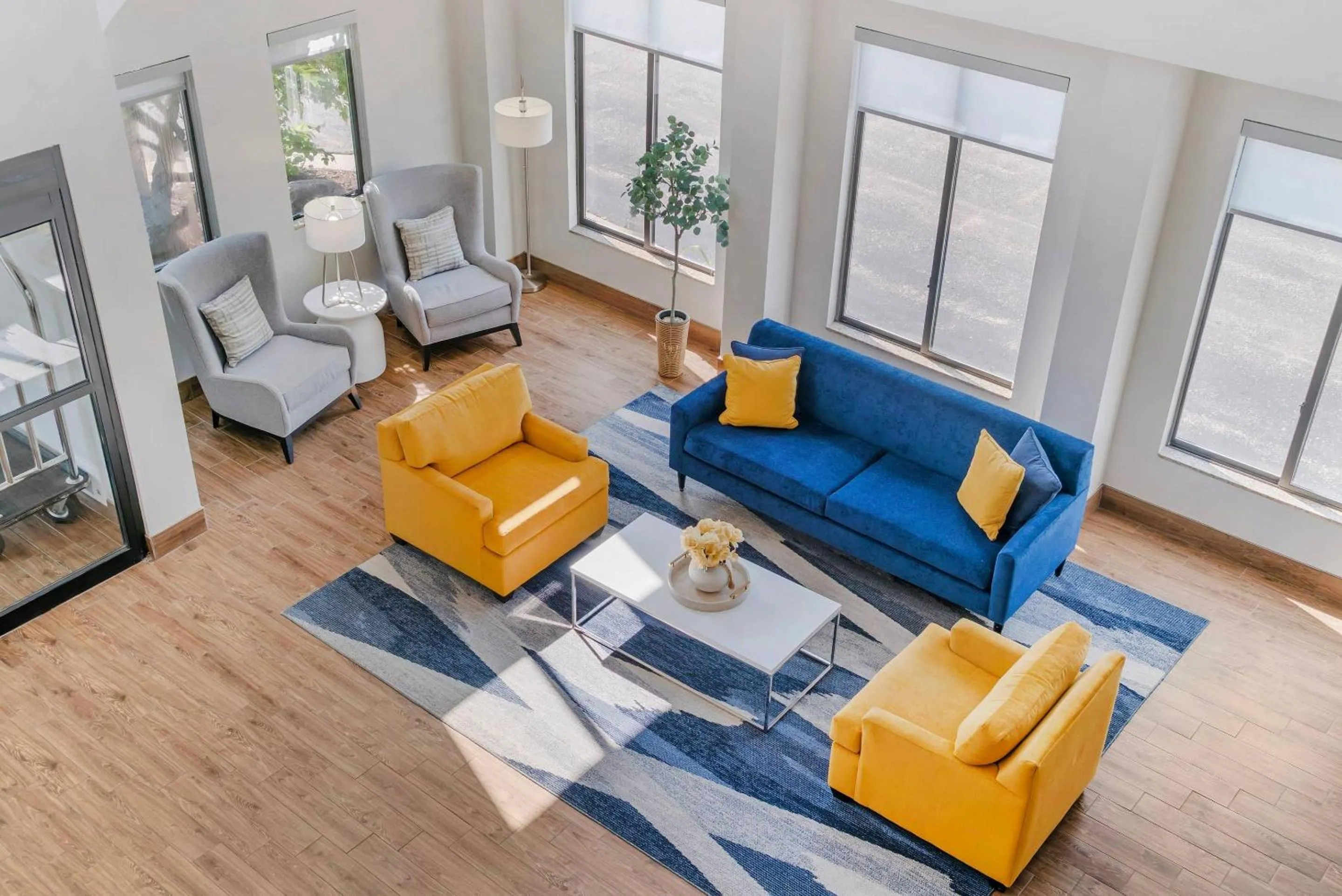 Lobby or reception in Comfort Suites Auburn Hills-Detroit