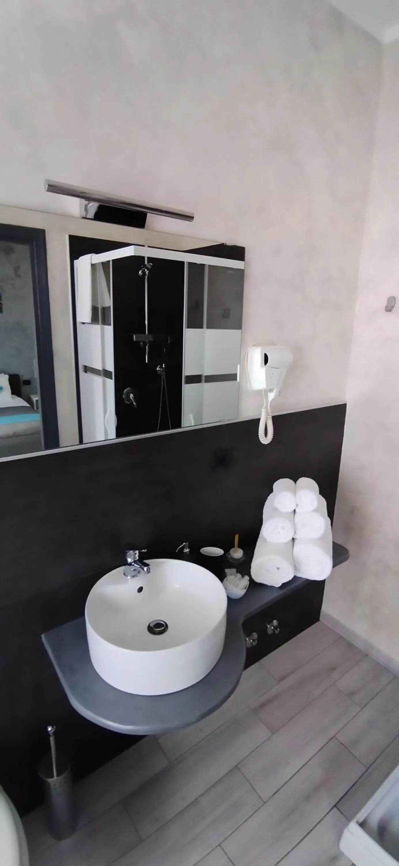 Bathroom, Bed in B&B La Munachell