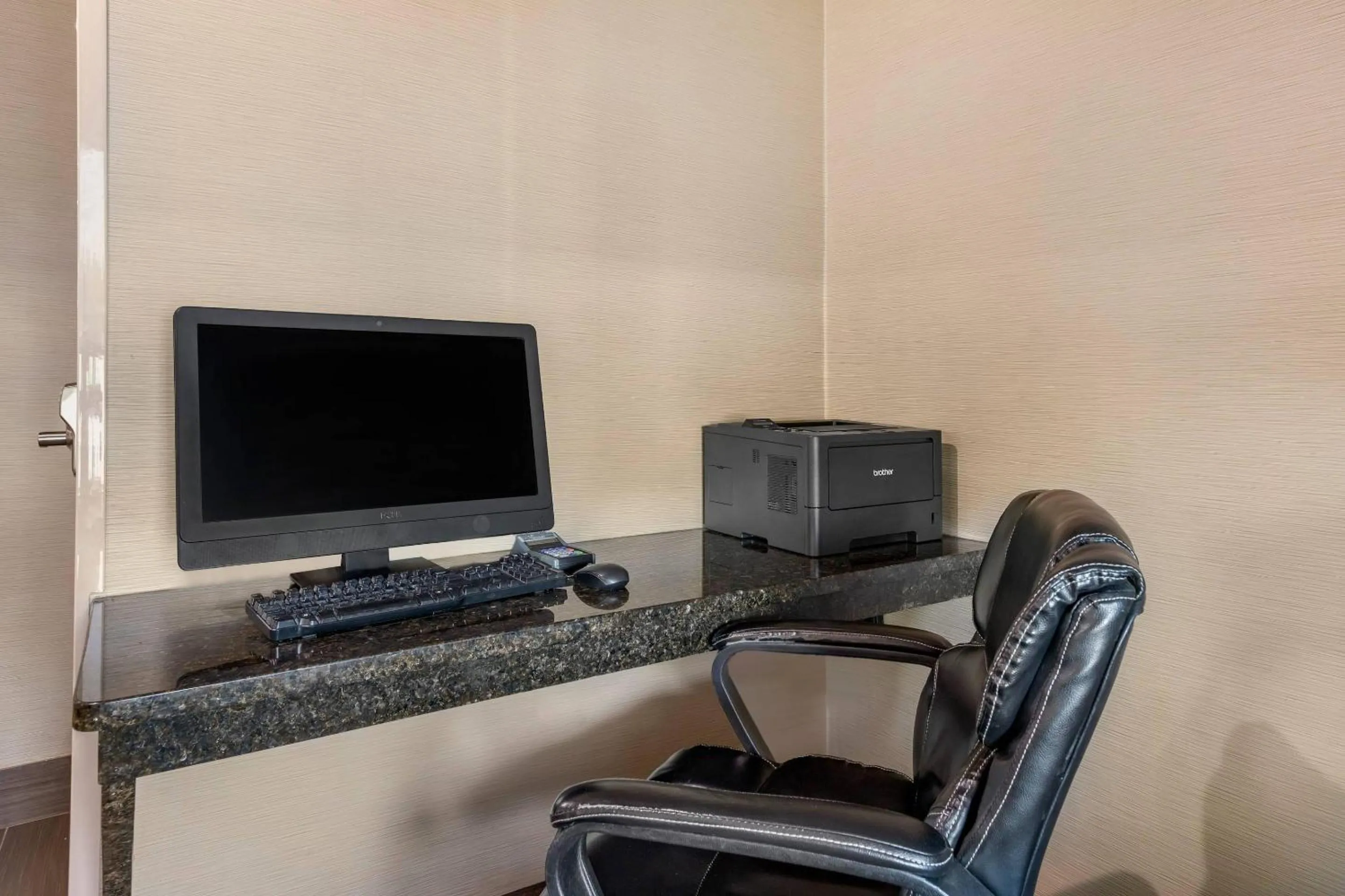 Business facilities in Comfort Suites Grandville - Grand Rapids SW