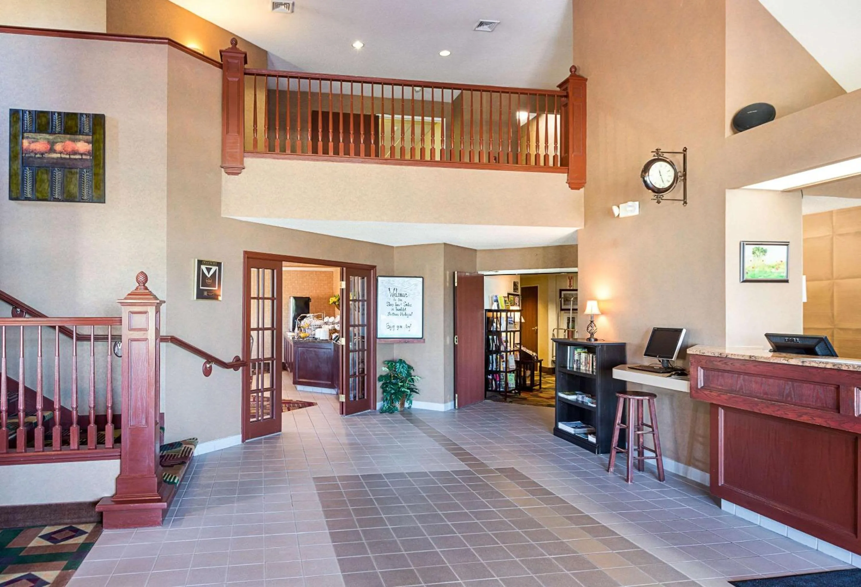Lobby or reception in Sleep Inn & Suites Bay View Acme - Traverse City