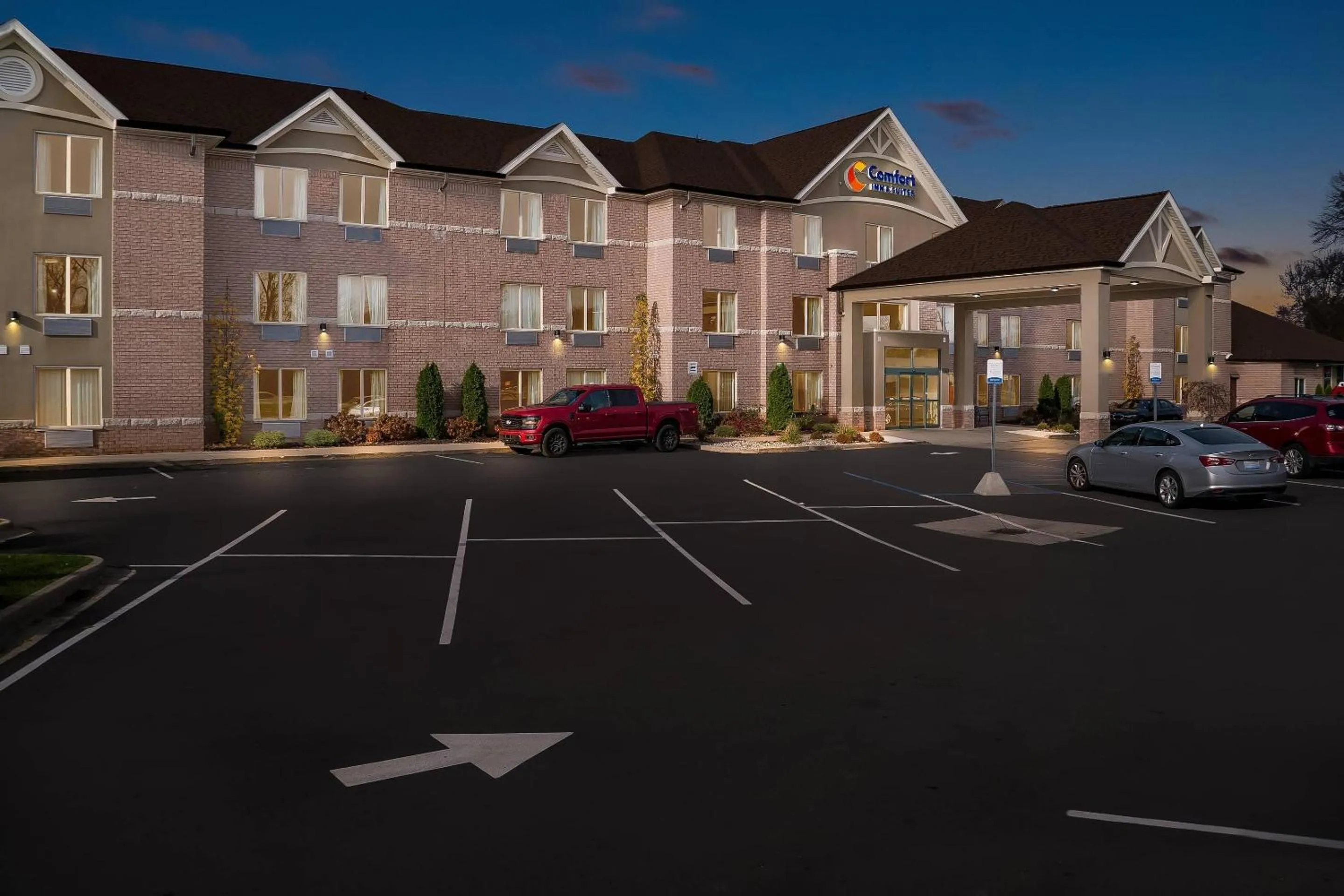 Property building in Comfort Inn & Suites Taylor - Detroit