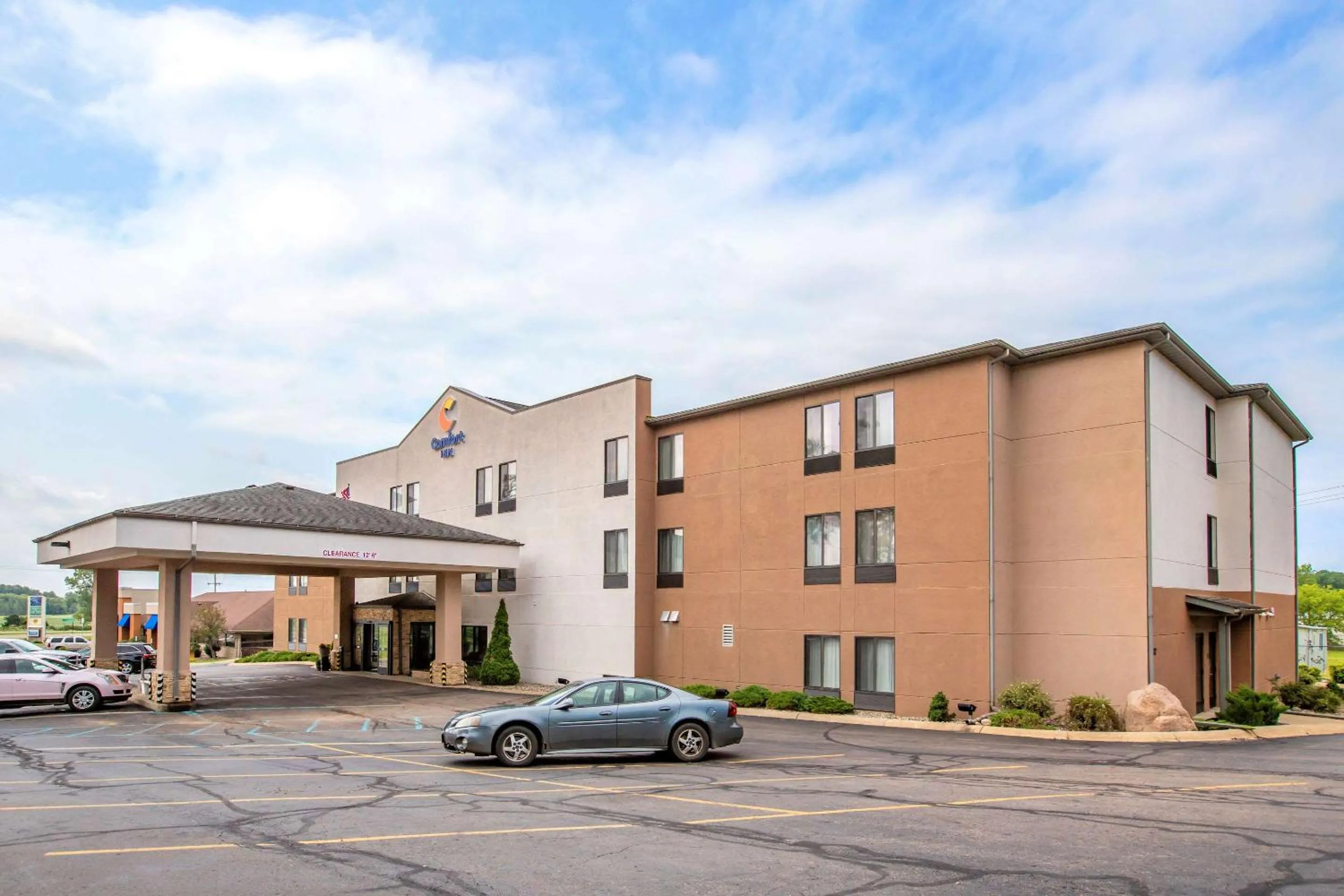 Property building in Comfort Inn Charlotte