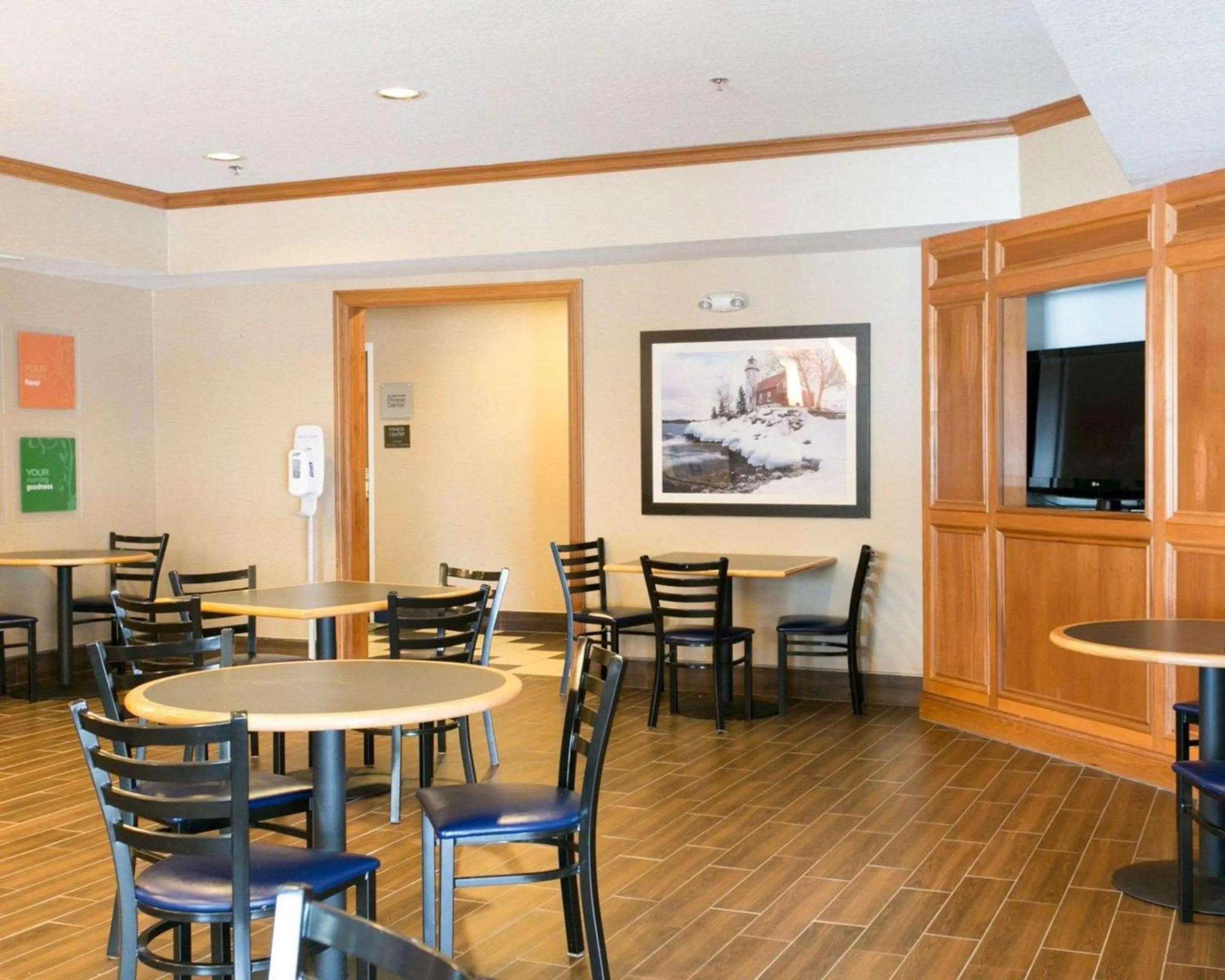 Restaurant/places to eat in Comfort Suites Benton Harbor - St Joseph