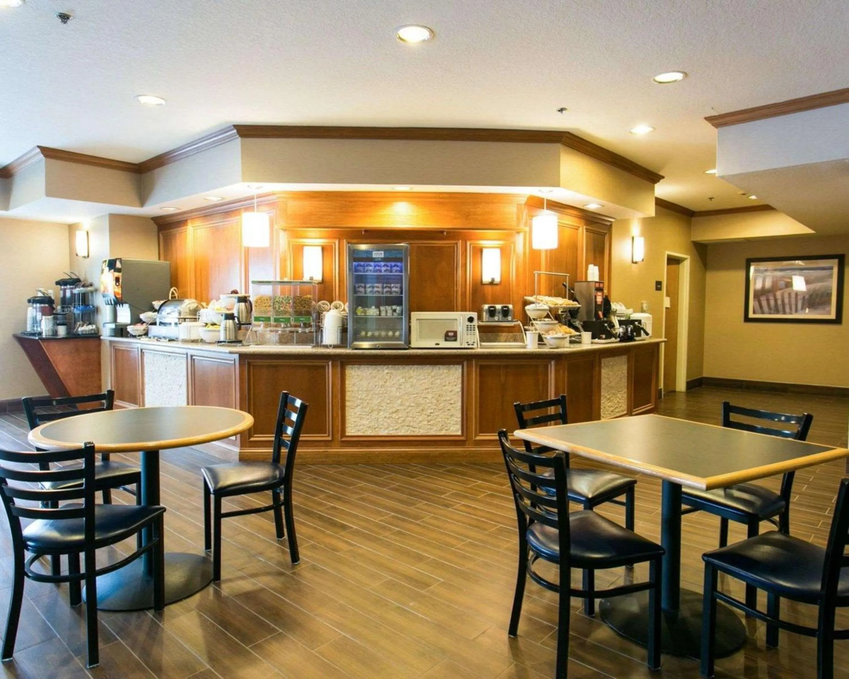 Restaurant/places to eat in Comfort Suites Benton Harbor - St Joseph