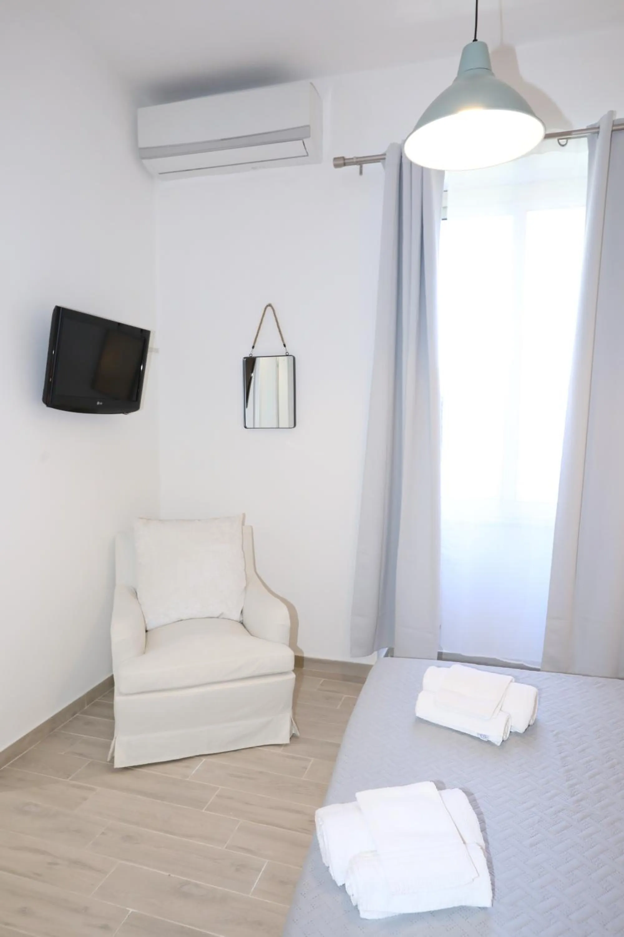 TV and multimedia, Bed in Unique luxury apartment and rooms