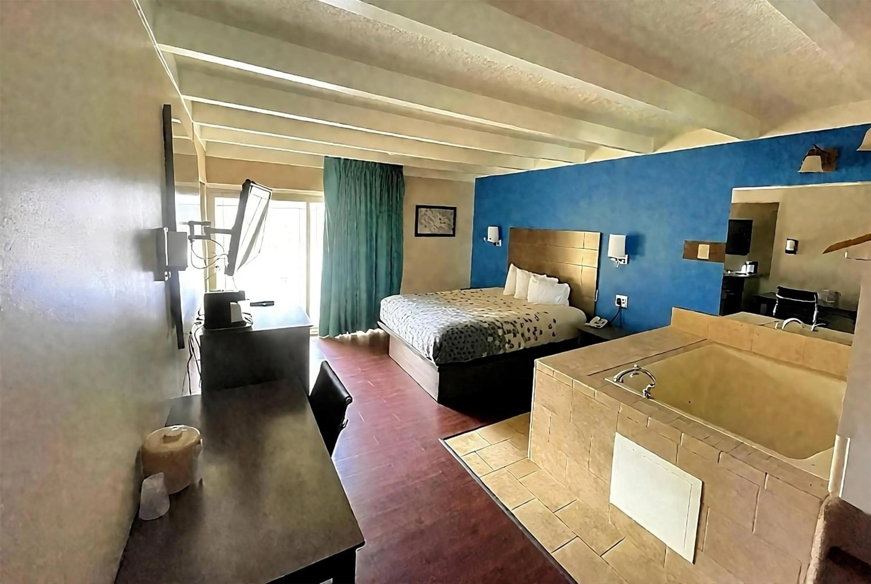 Photo of the whole room, Bed in Baymont by Wyndham Bay City