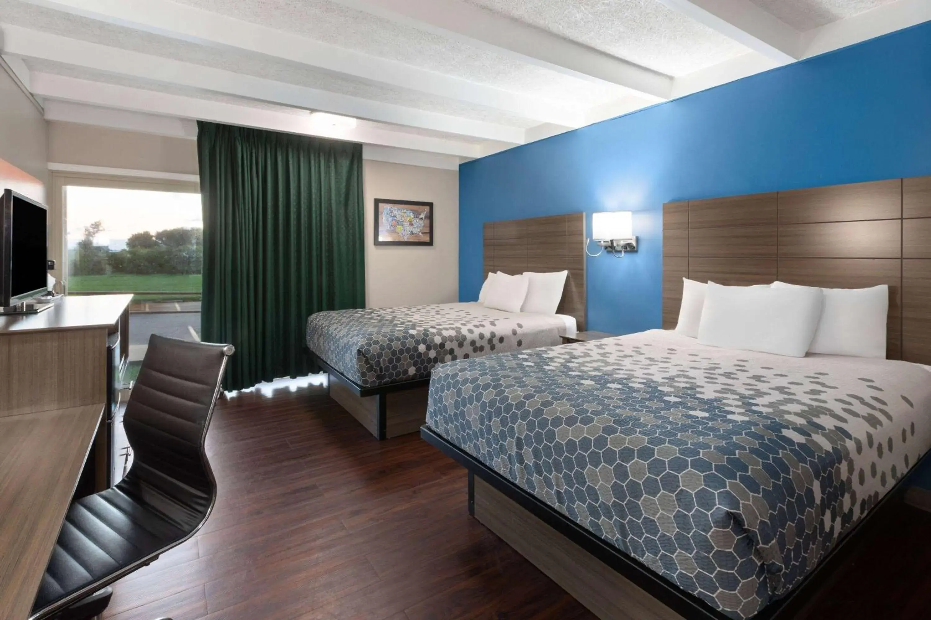 Queen Room with Two Queen Beds - Non-Smoking in Baymont by Wyndham Bay City Queen Room with Two Queen Beds - Non-Smoking in Baymont by Wyndham Bay City