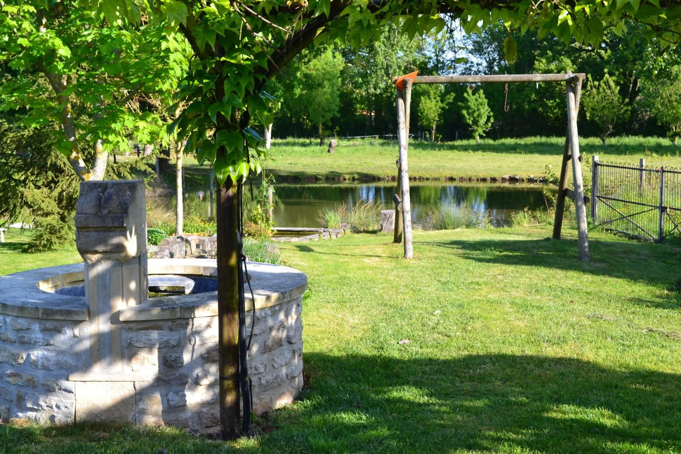 Property building in L'instant bleu