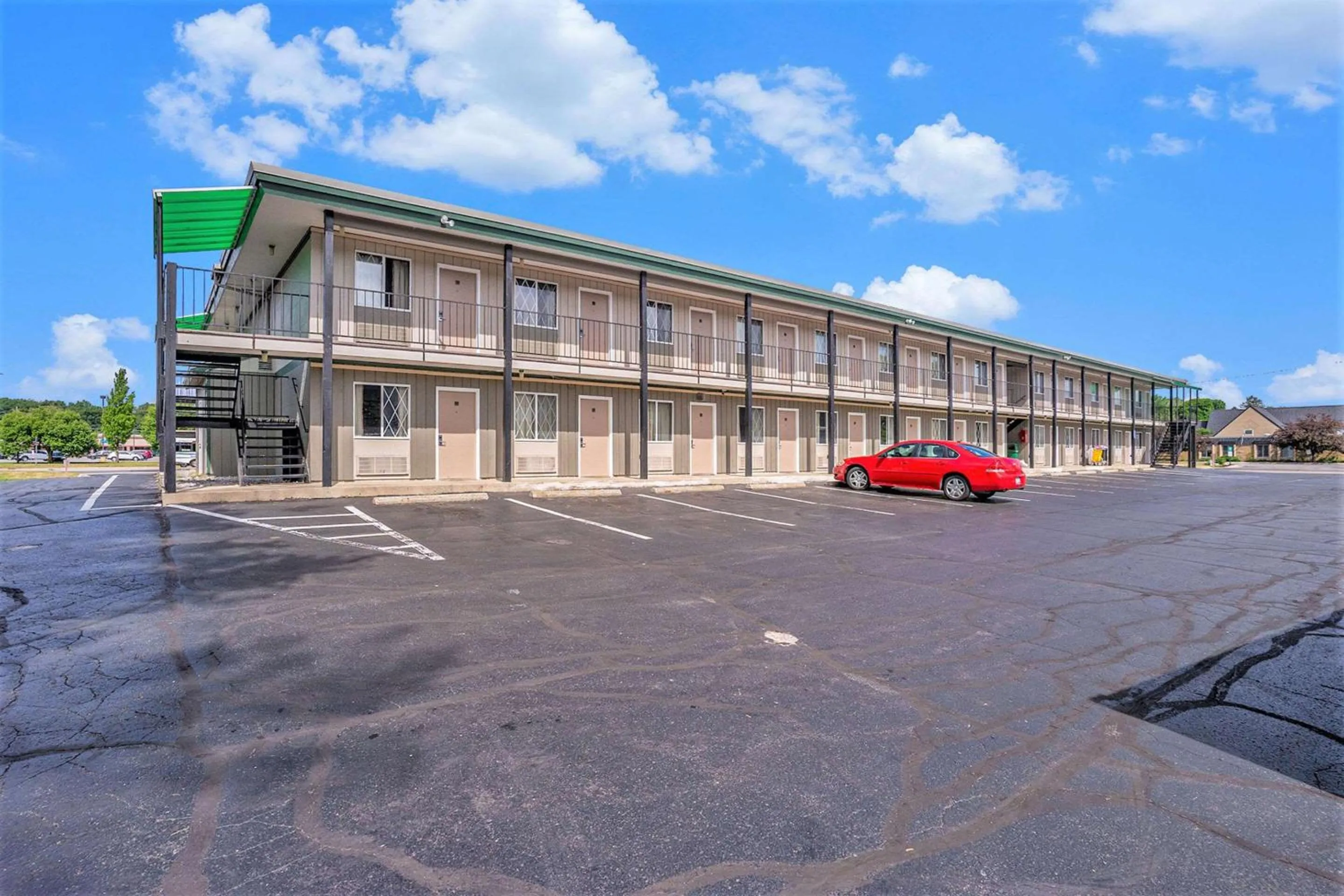 Property building in Rodeway Inn Grand Haven