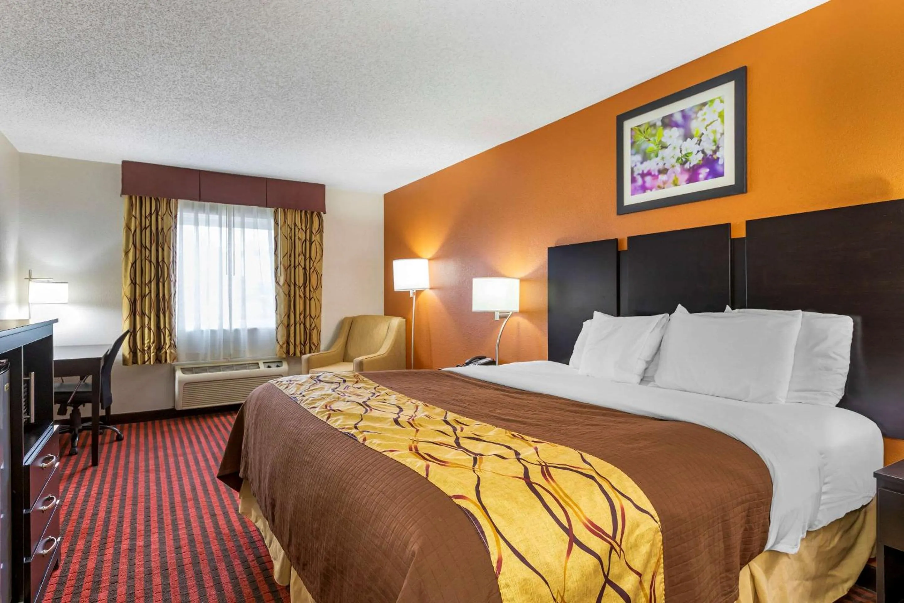 Photo of the whole room, Bed in Rodeway Inn