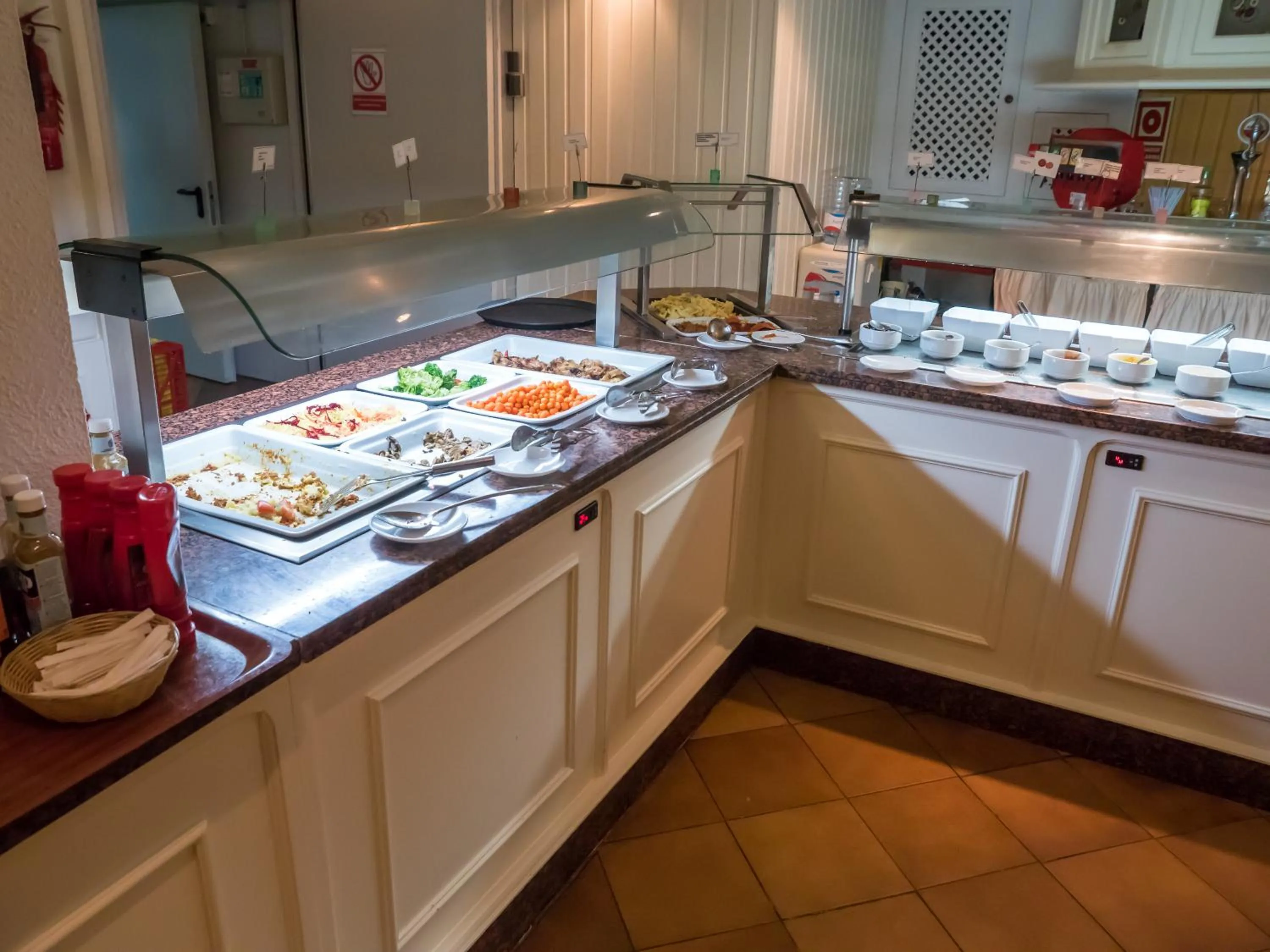 Restaurant/places to eat in Laguna Park 1