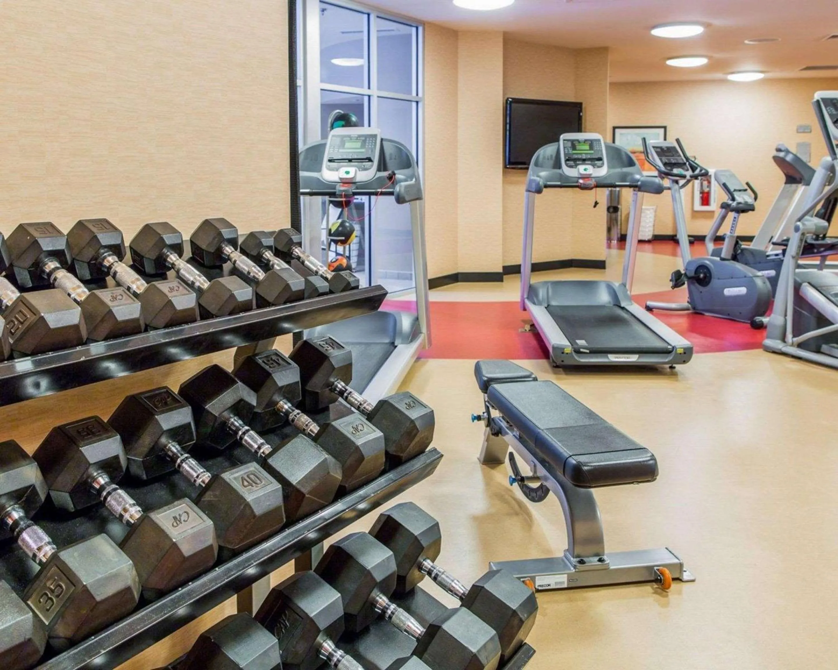 Fitness centre/facilities in Cambria Hotel Traverse City