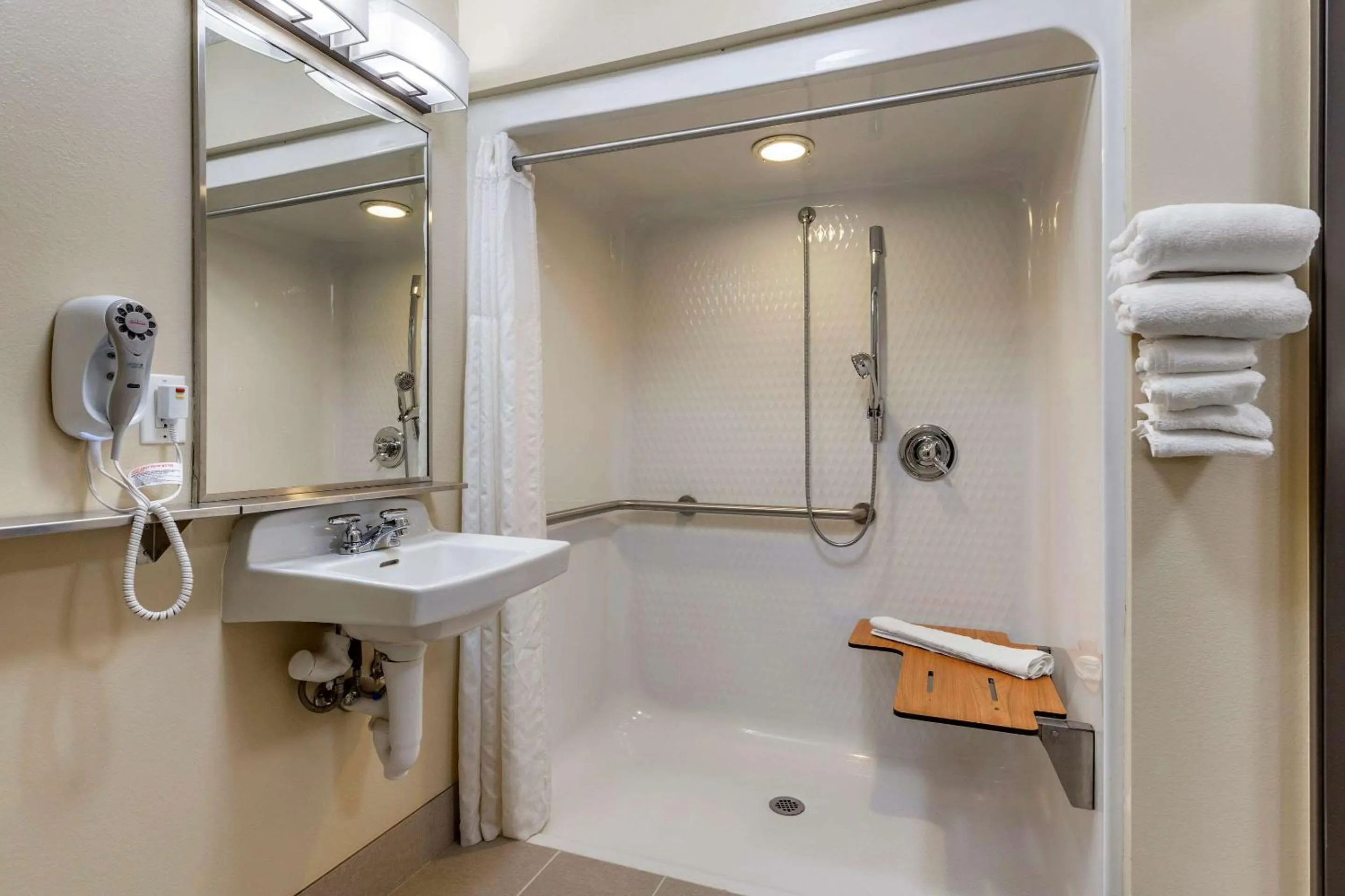 Photo of the whole room in Comfort Inn & Suites Dimondale - Lansing