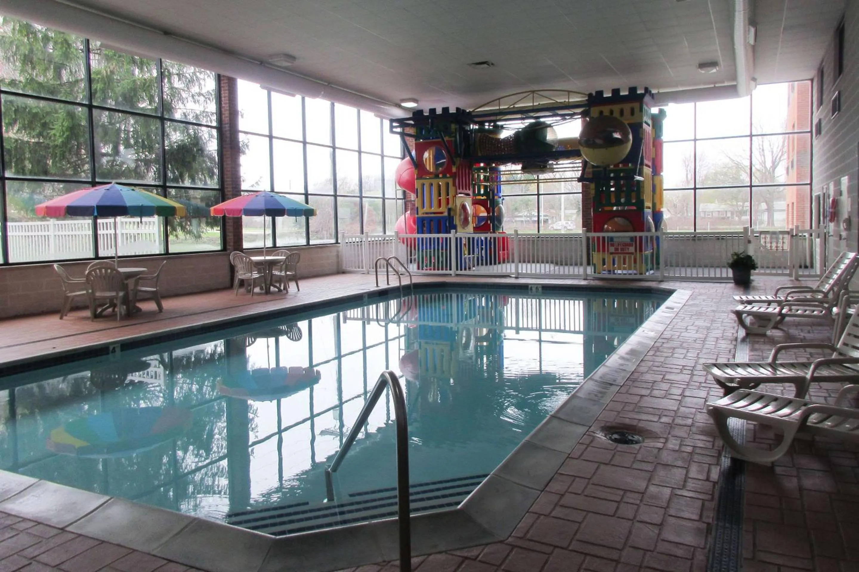 Swimming pool in Comfort Inn Port Huron