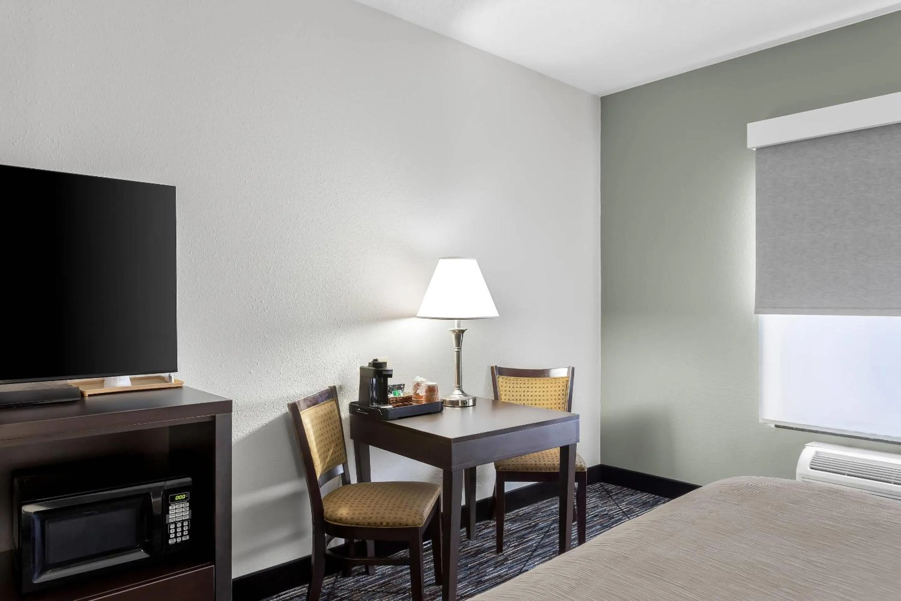 Bedroom, Bed in Quality Inn & Suites Niles