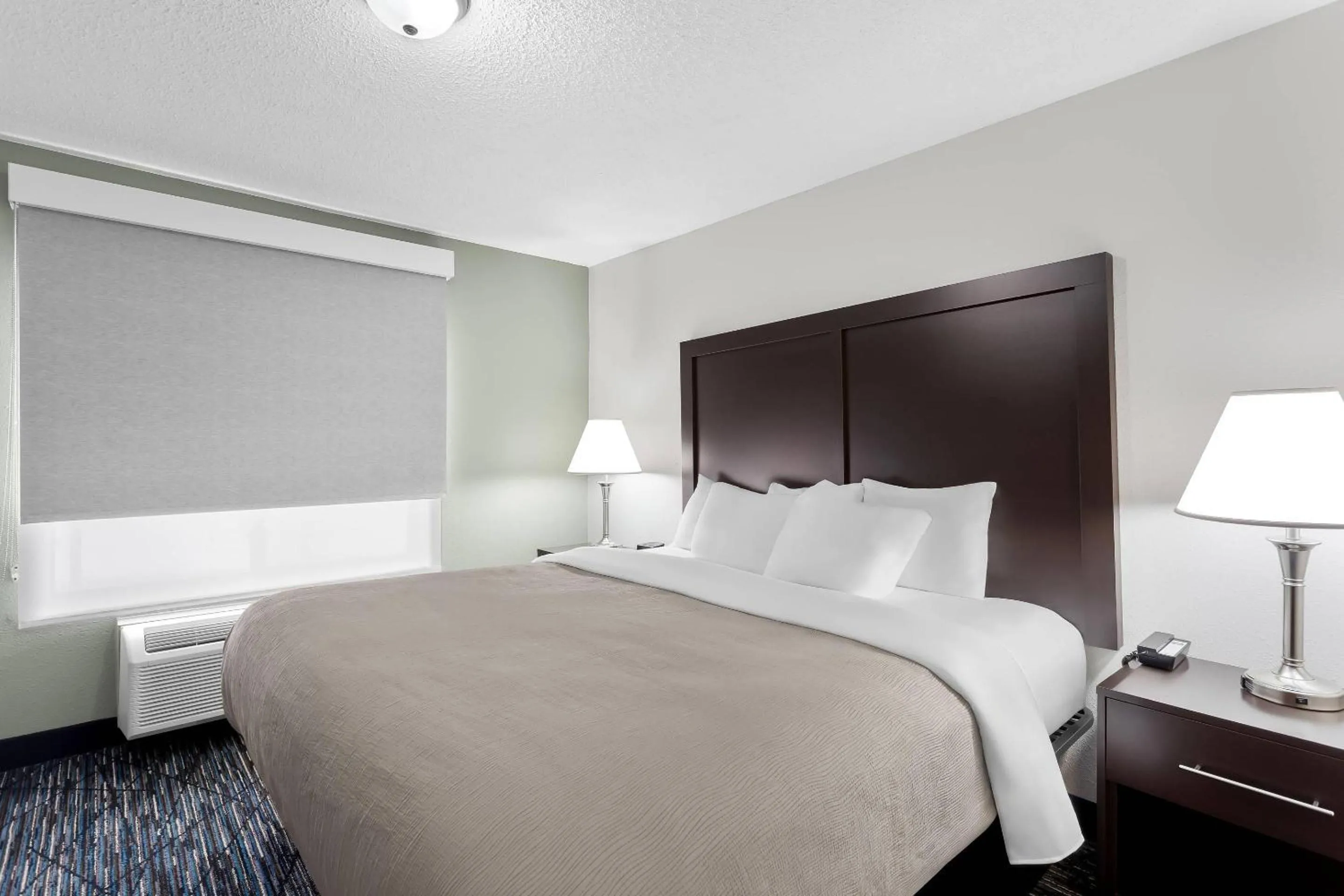 Bedroom, Bed in Quality Inn & Suites Niles