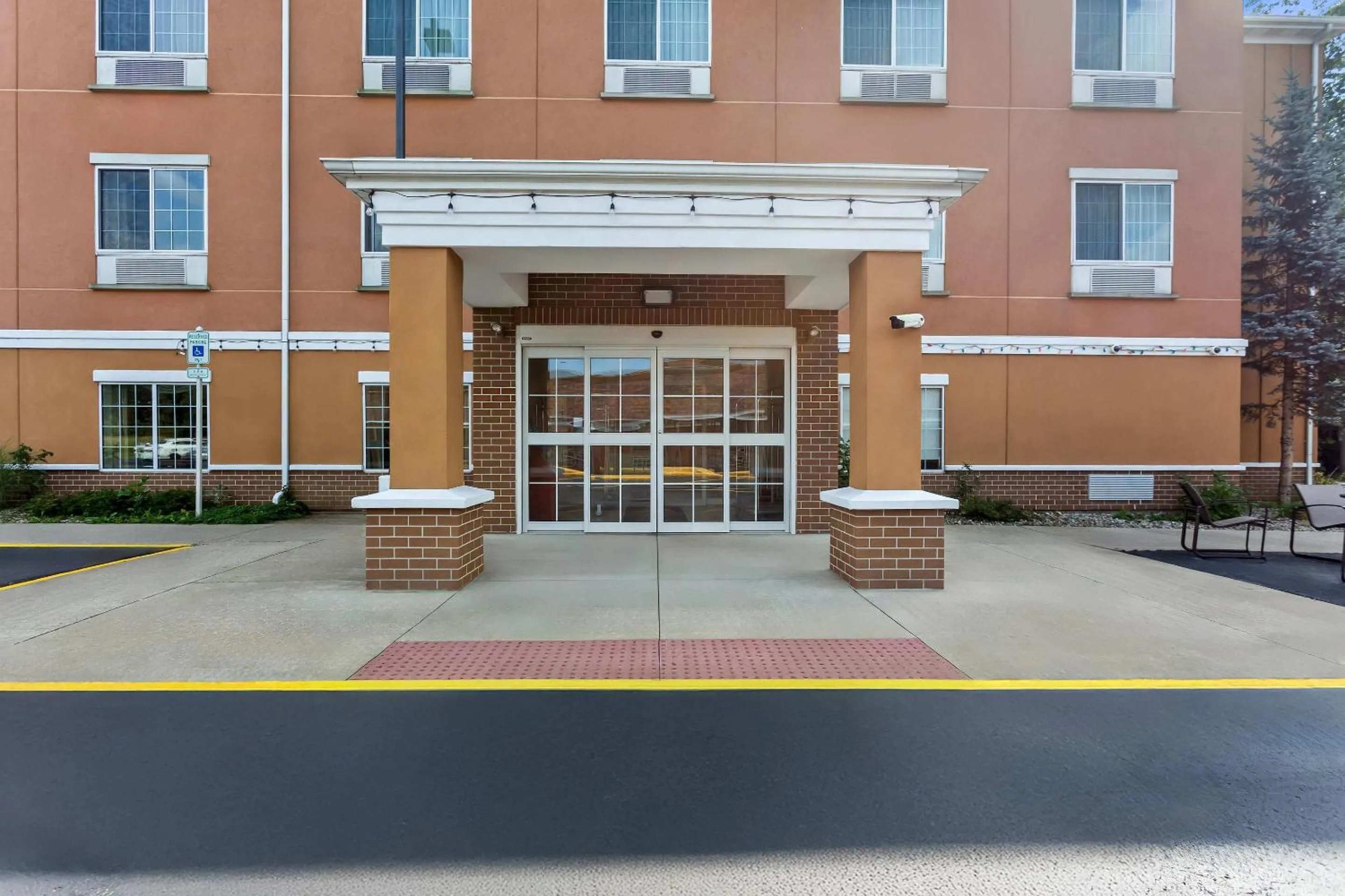 Property building in Quality Inn Near Interstate I94