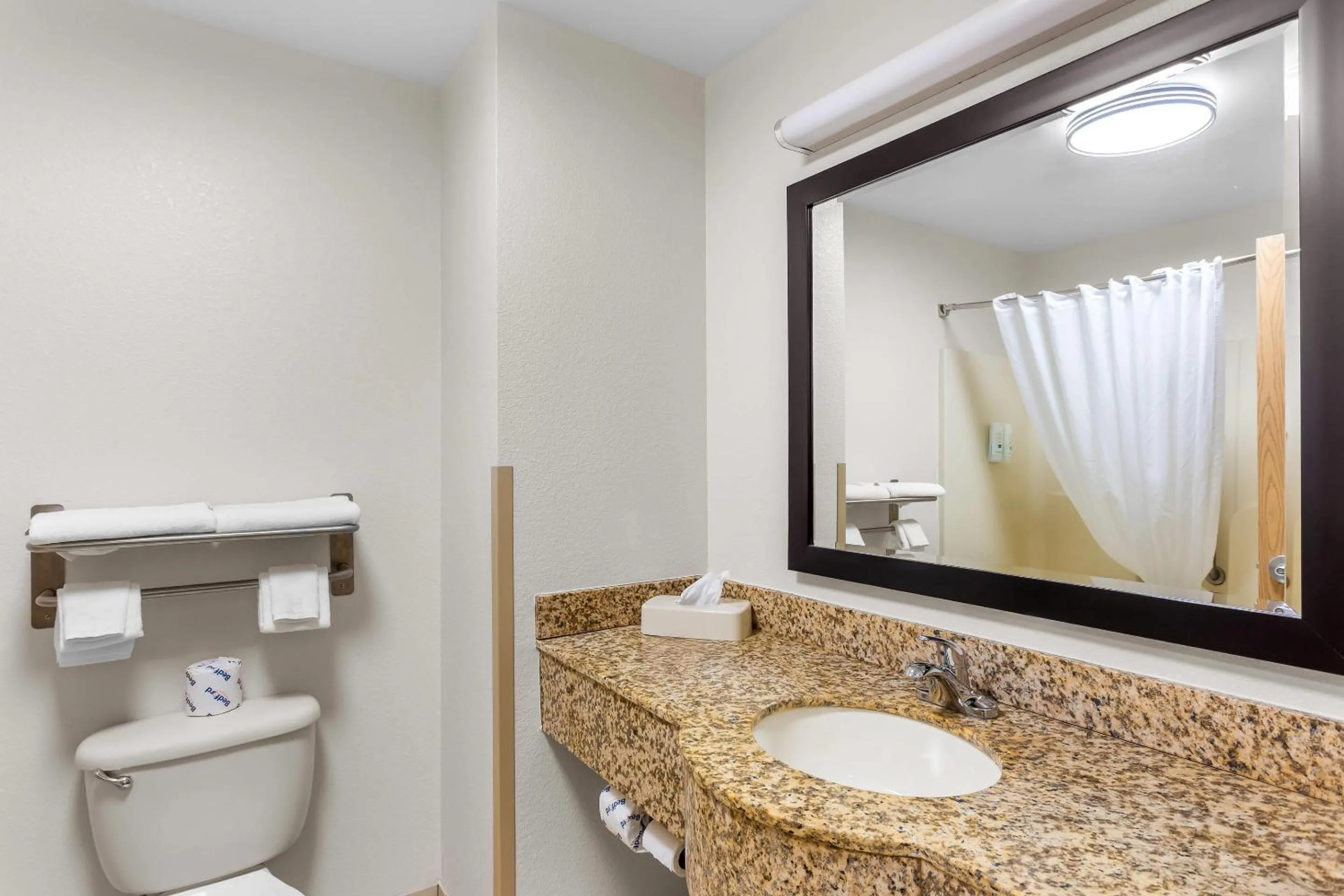 Bedroom in Quality Inn Near Interstate I94