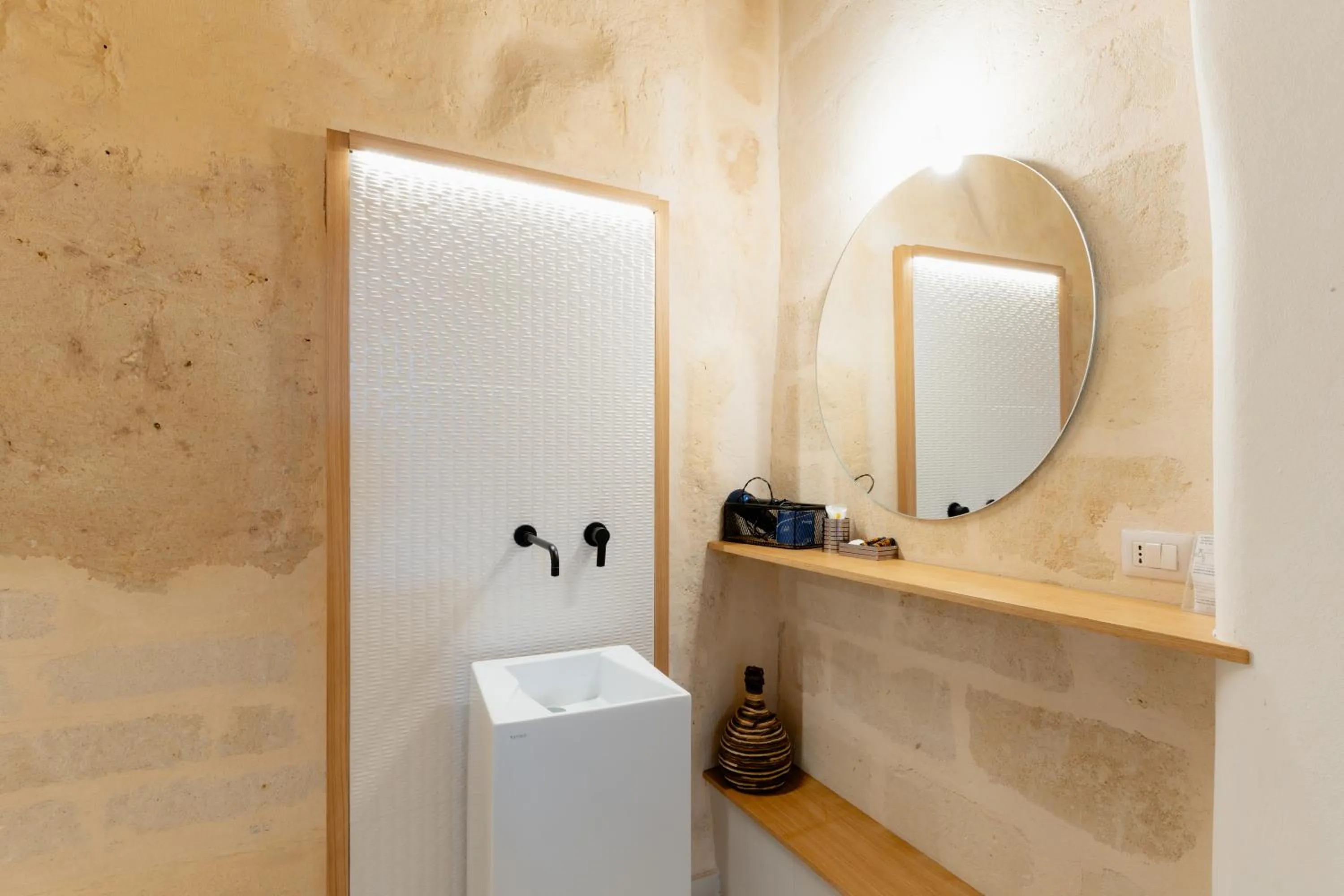 Bathroom in Endea Suite Rooms & Lounge SPA