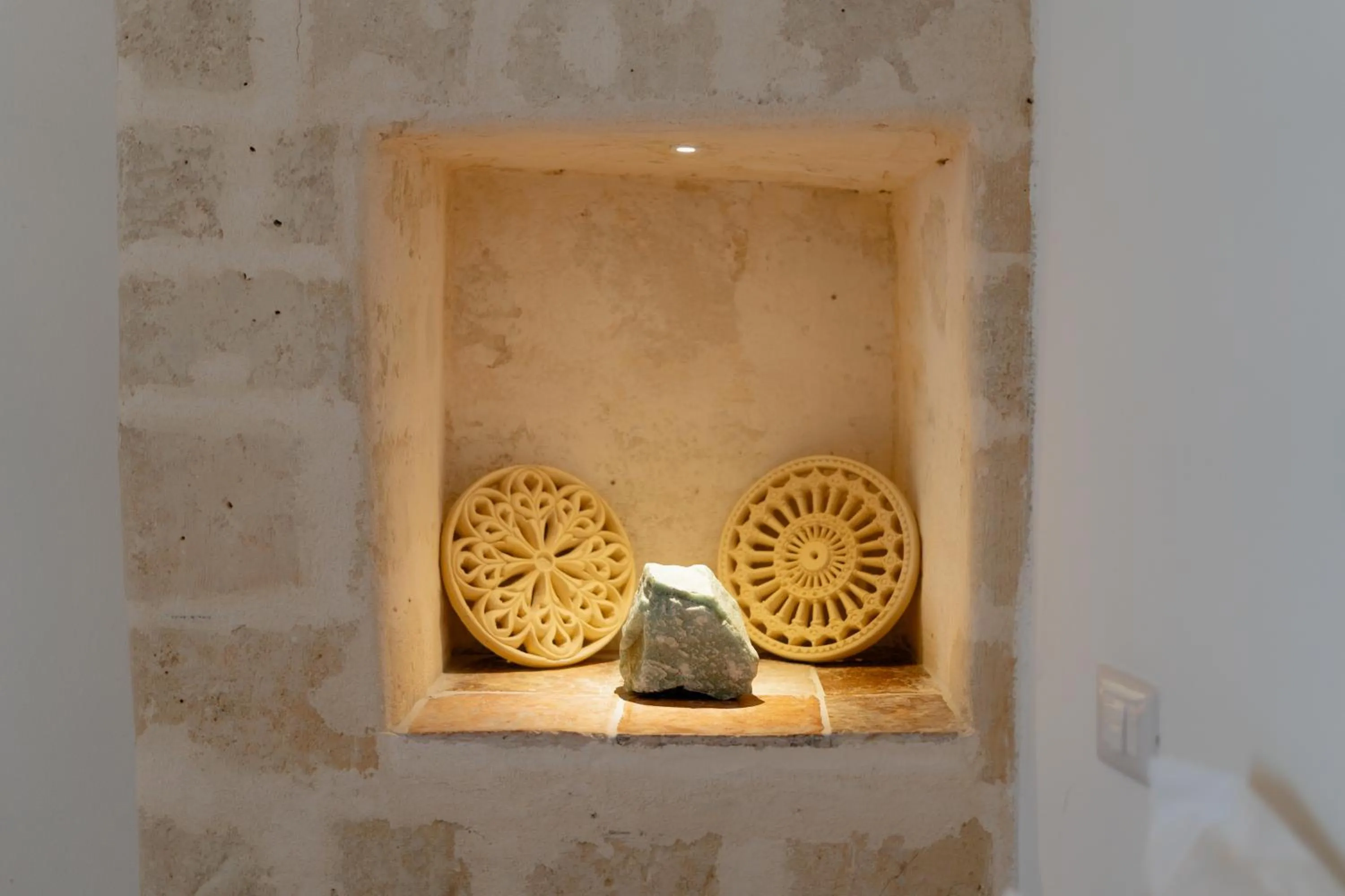 Decorative detail in Endea Suite Rooms & Lounge SPA