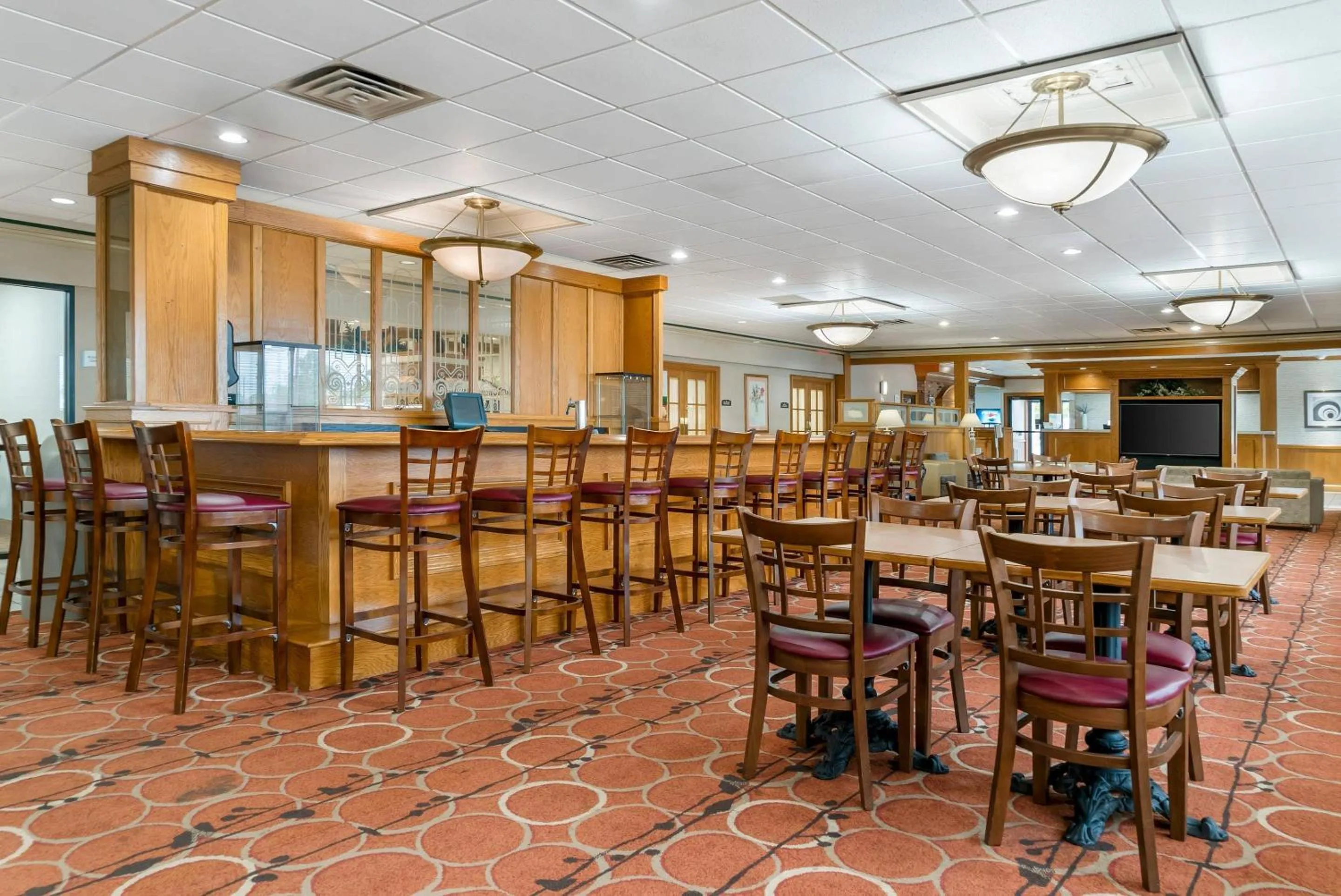 Breakfast in Quality Inn & Suites Monroe