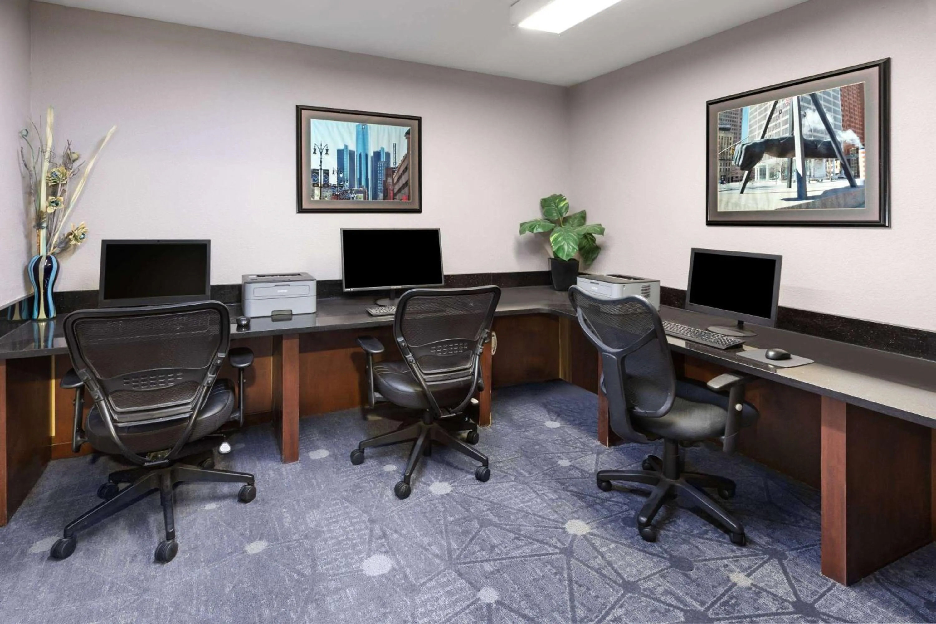 Food and drinks in Wingate by Wyndham Troy