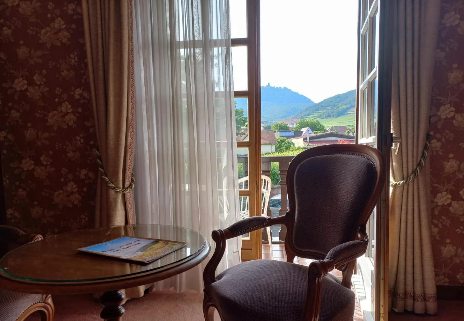 Mountain view in Hotel Munsch Restaurant & Wellness, Colmar Nord - Haut-Koenigsbourg