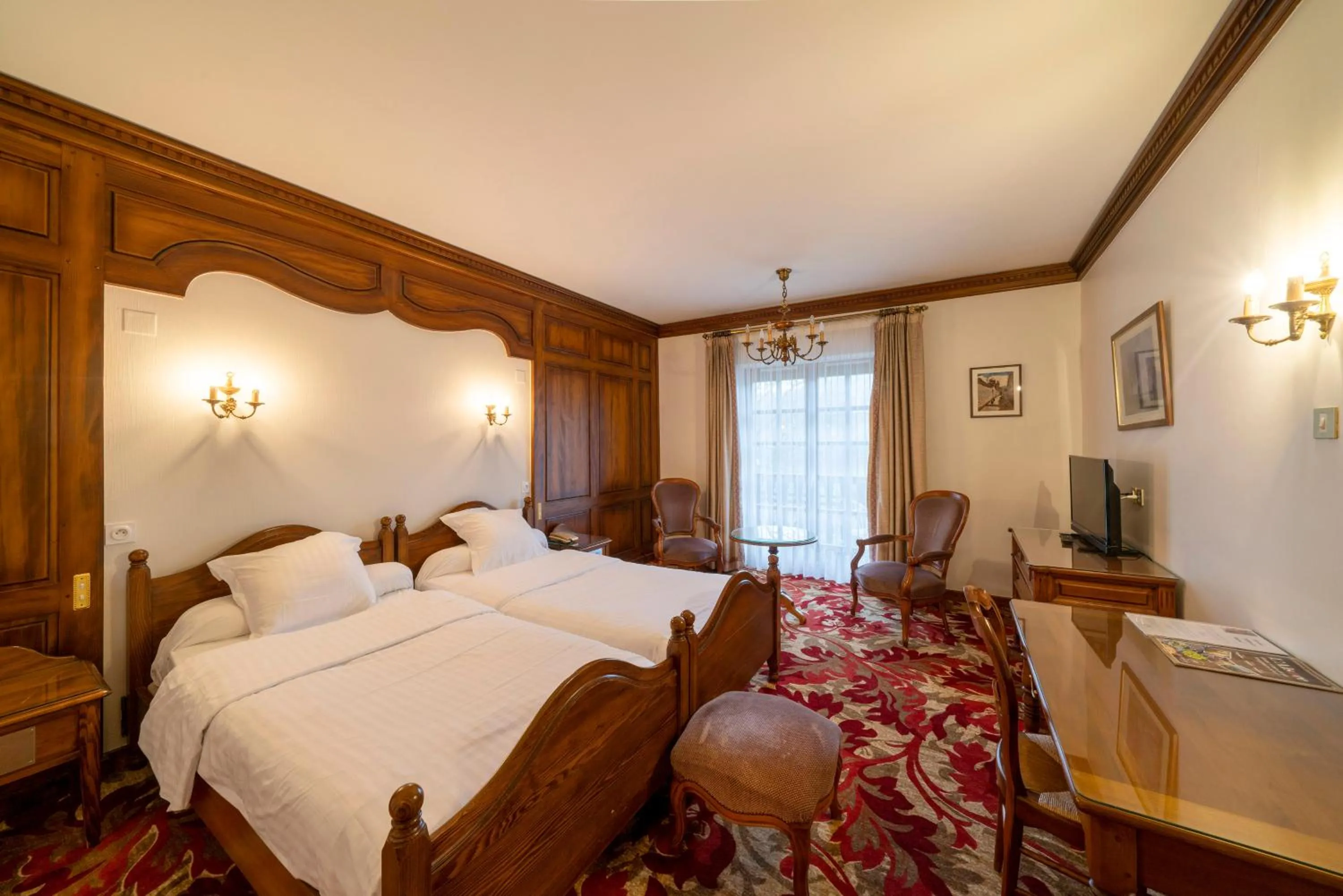 Bedroom, Bed in Hotel Munsch Restaurant & Wellness, Colmar Nord - Haut-Koenigsbourg