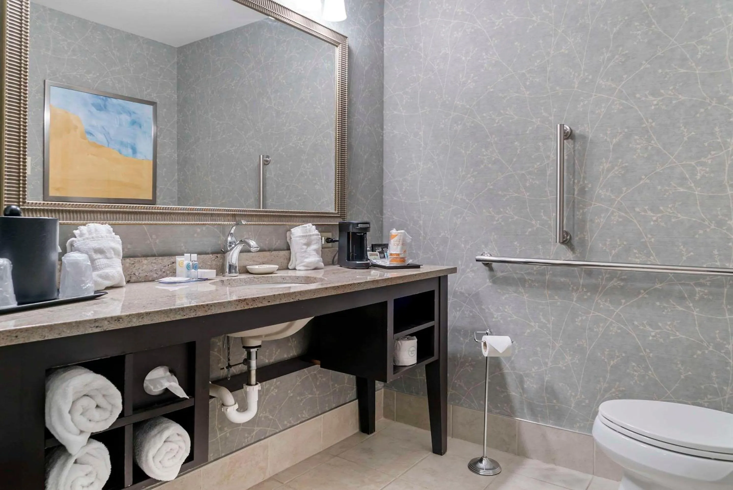 Bedroom in Comfort Inn Plainwell