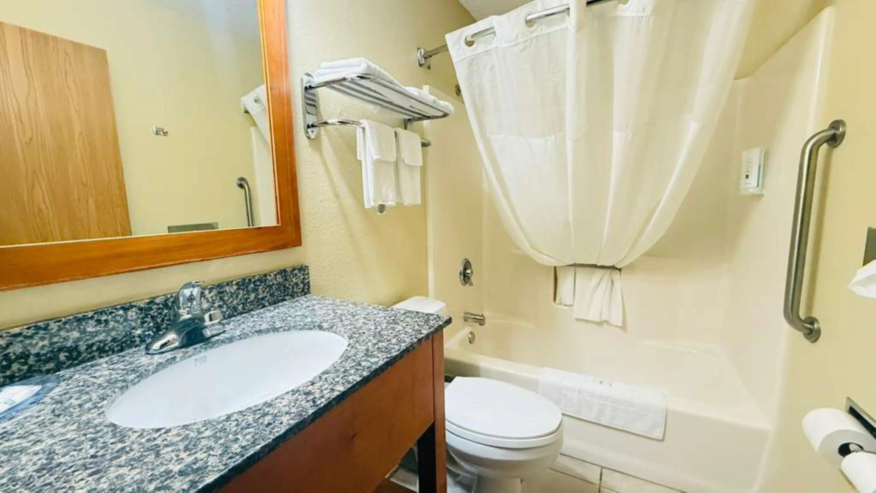 Quality Inn Marshall near University